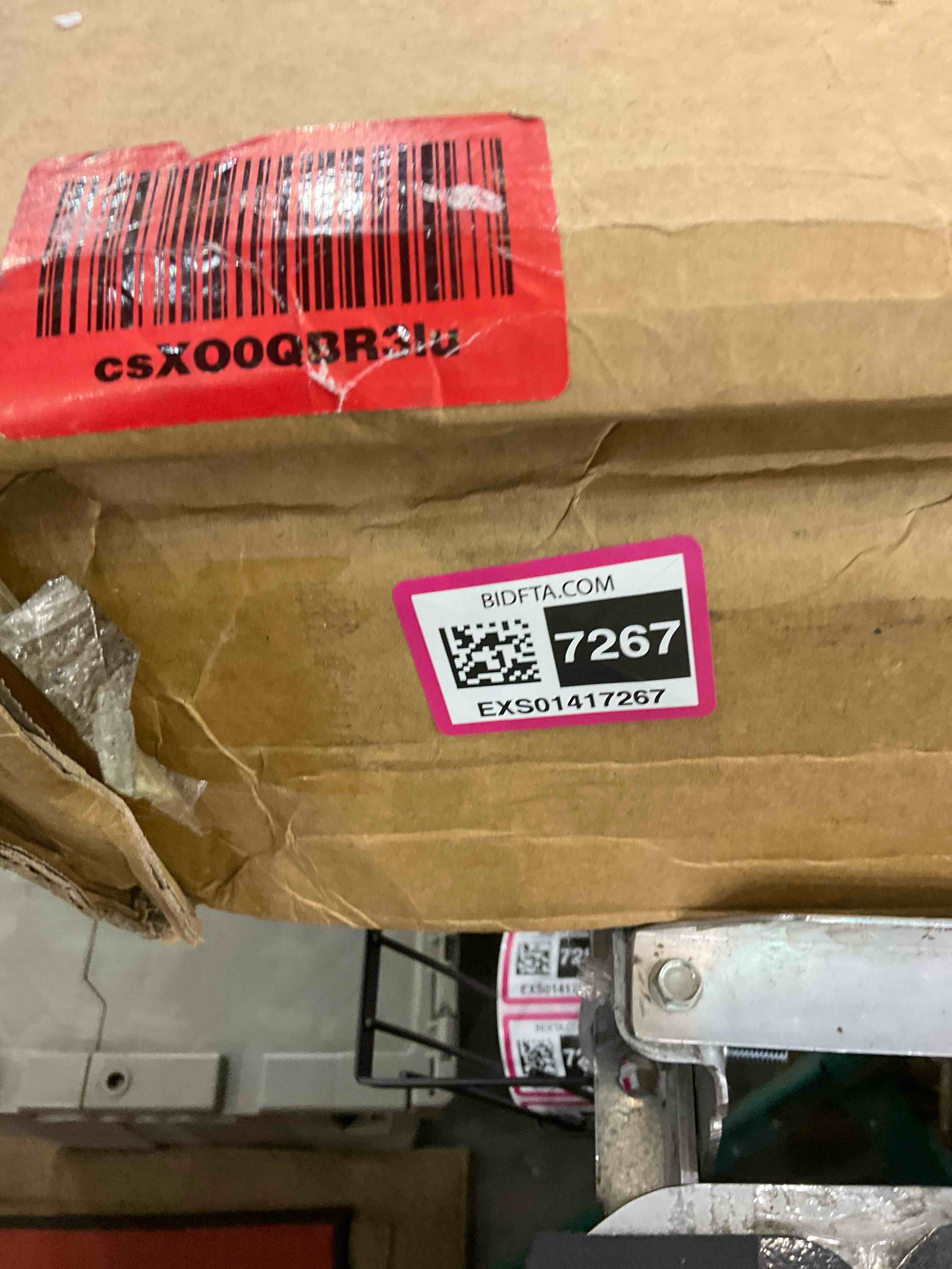 https://s3.amazonaws.com/lotting-images-prod/BargainHunt/EXS01417267_1721309703082.jpeg