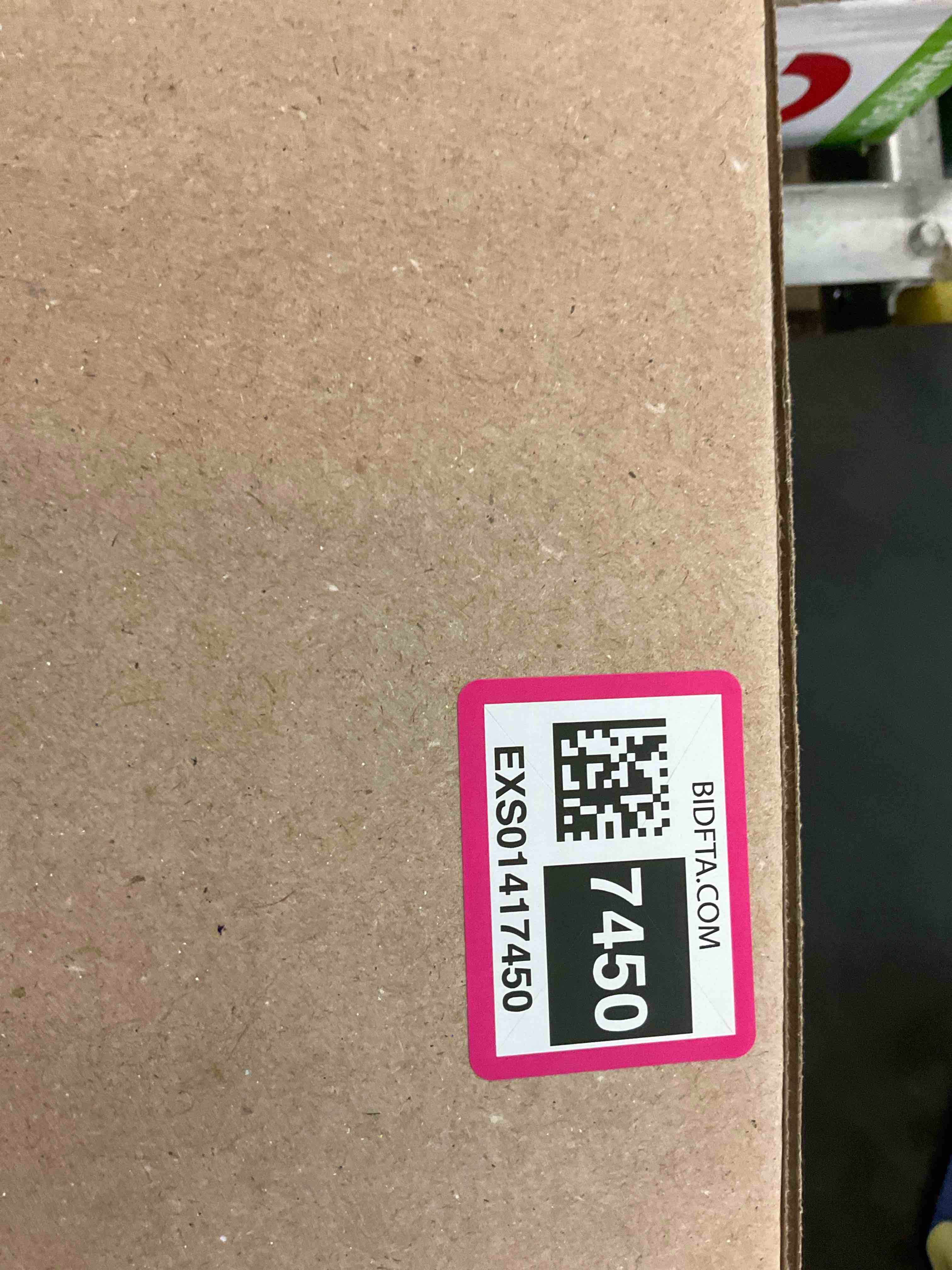 https://s3.amazonaws.com/lotting-images-prod/BargainHunt/EXS01417450_1721674700698.jpeg