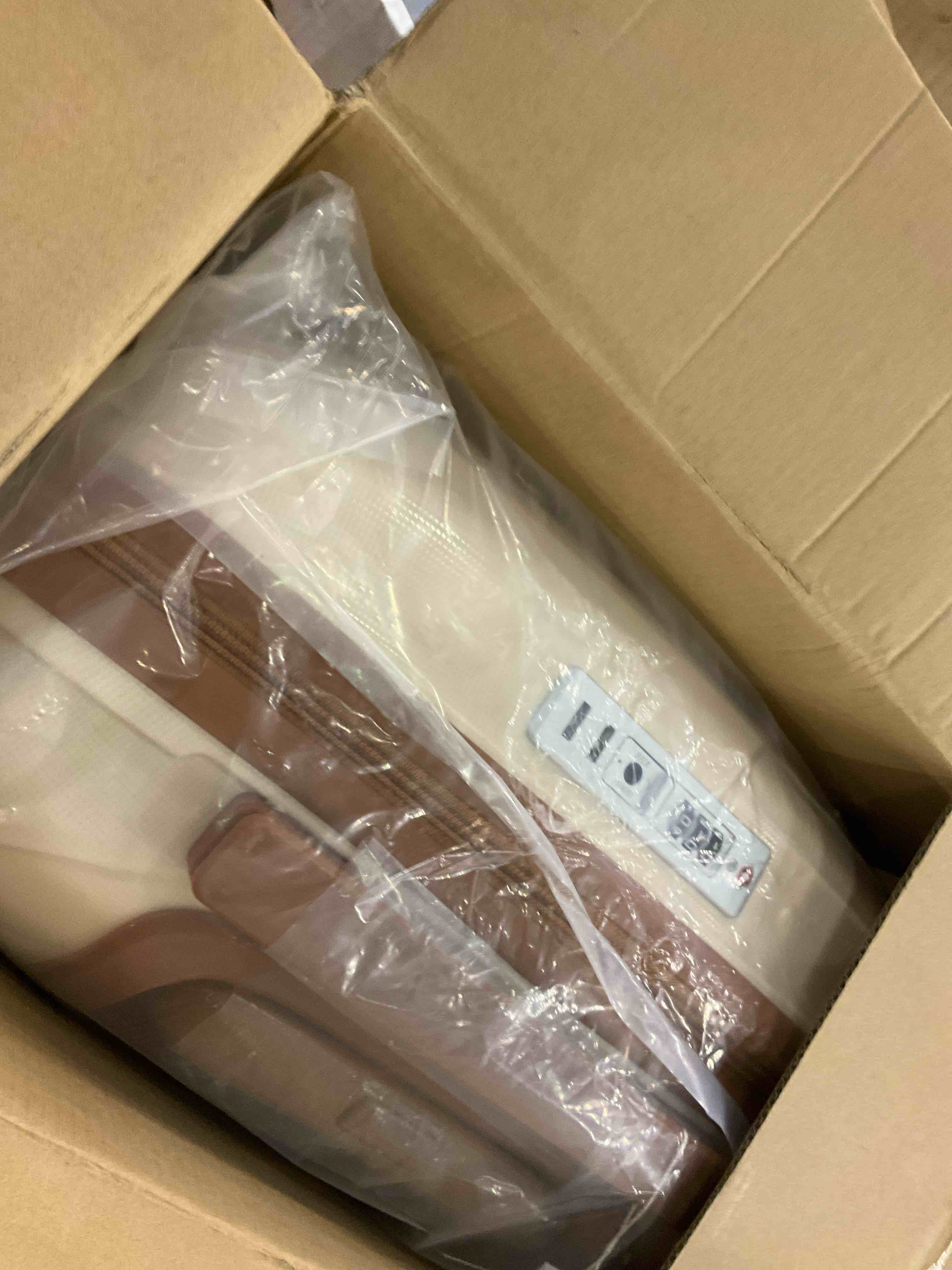 https://s3.amazonaws.com/lotting-images-prod/BargainHunt/EXS01417456_1721733191631.jpeg