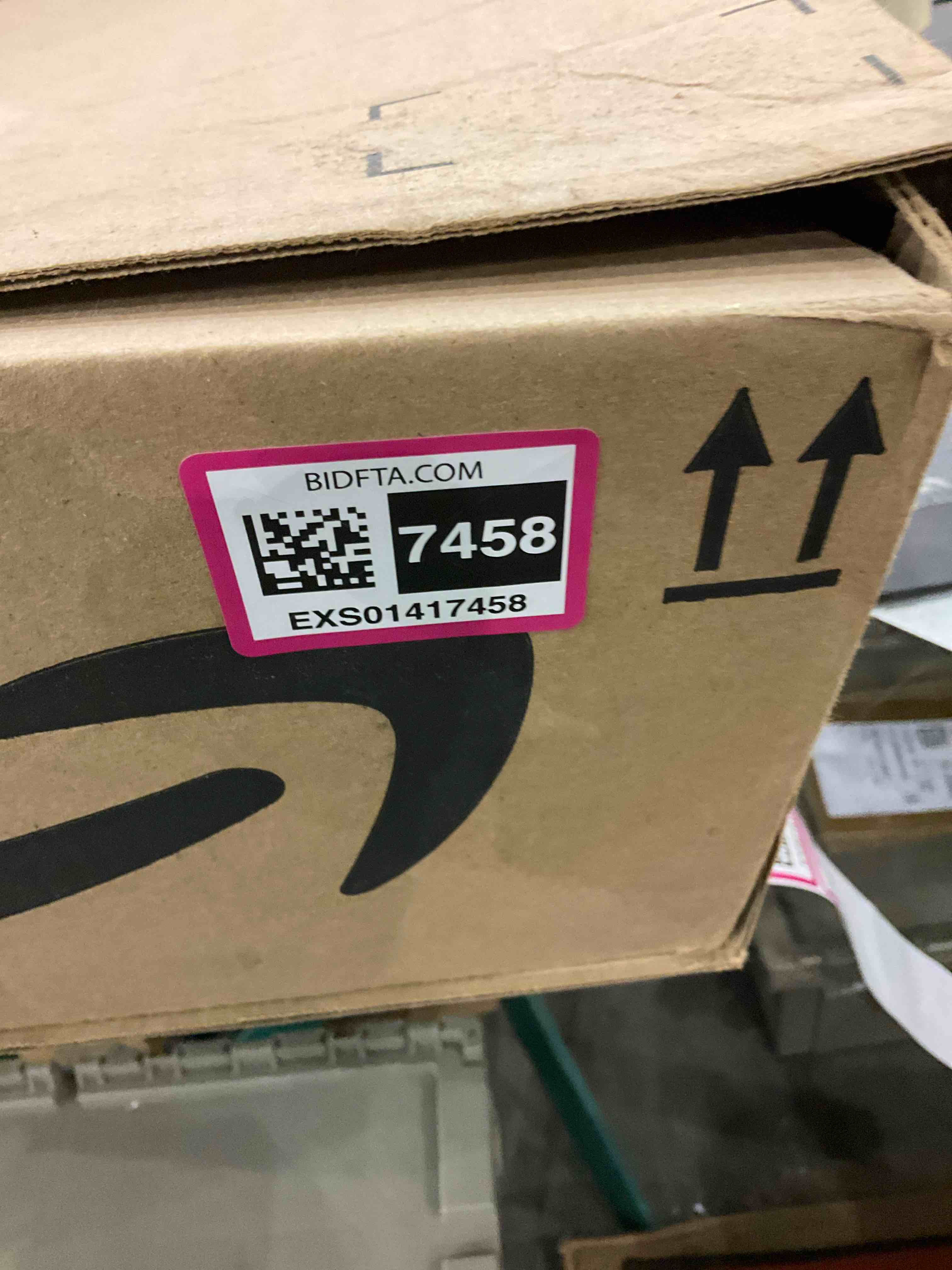 https://s3.amazonaws.com/lotting-images-prod/BargainHunt/EXS01417458_1721733349411.jpeg