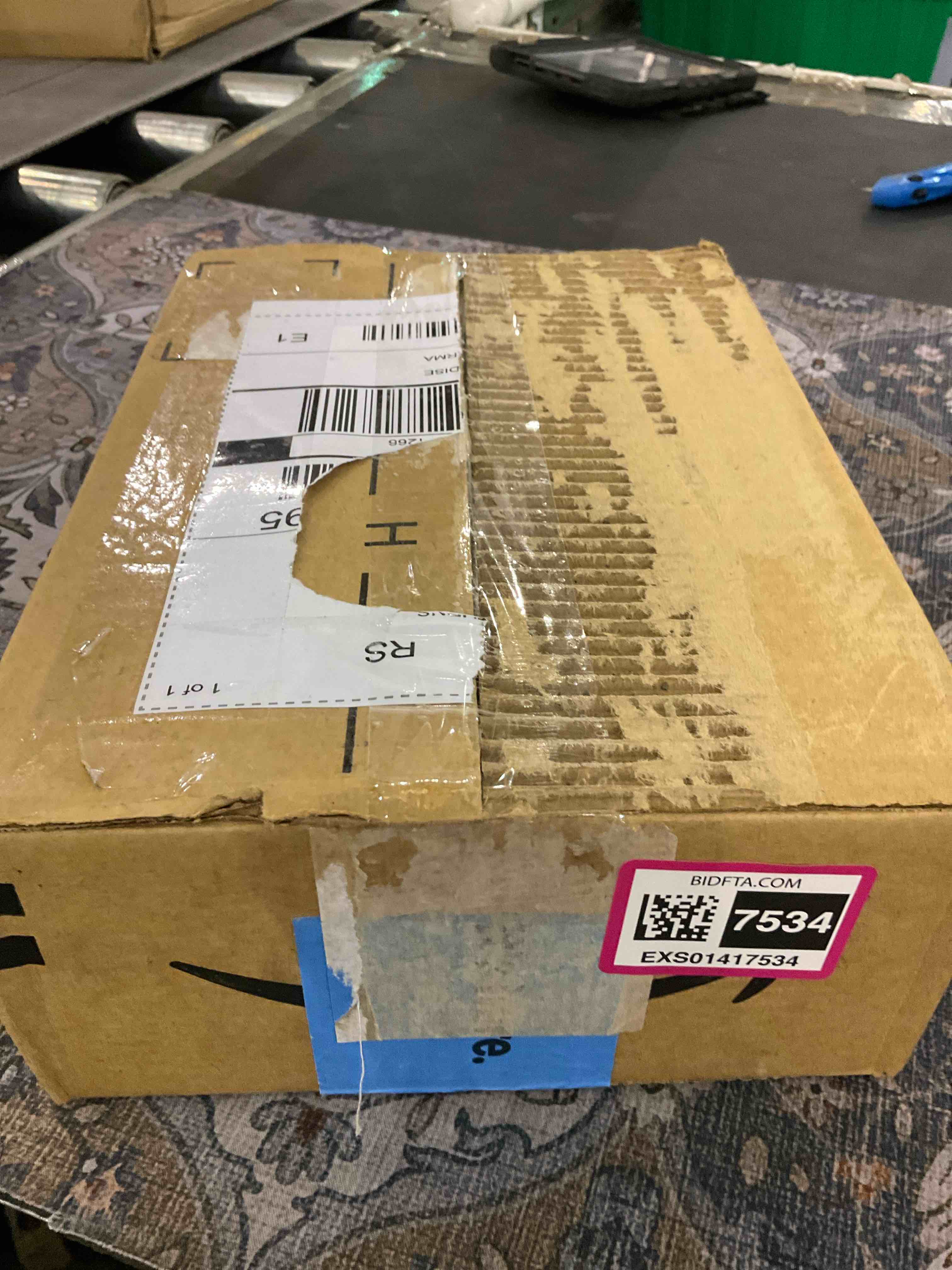 https://s3.amazonaws.com/lotting-images-prod/BargainHunt/EXS01417534_1721312908130.jpeg