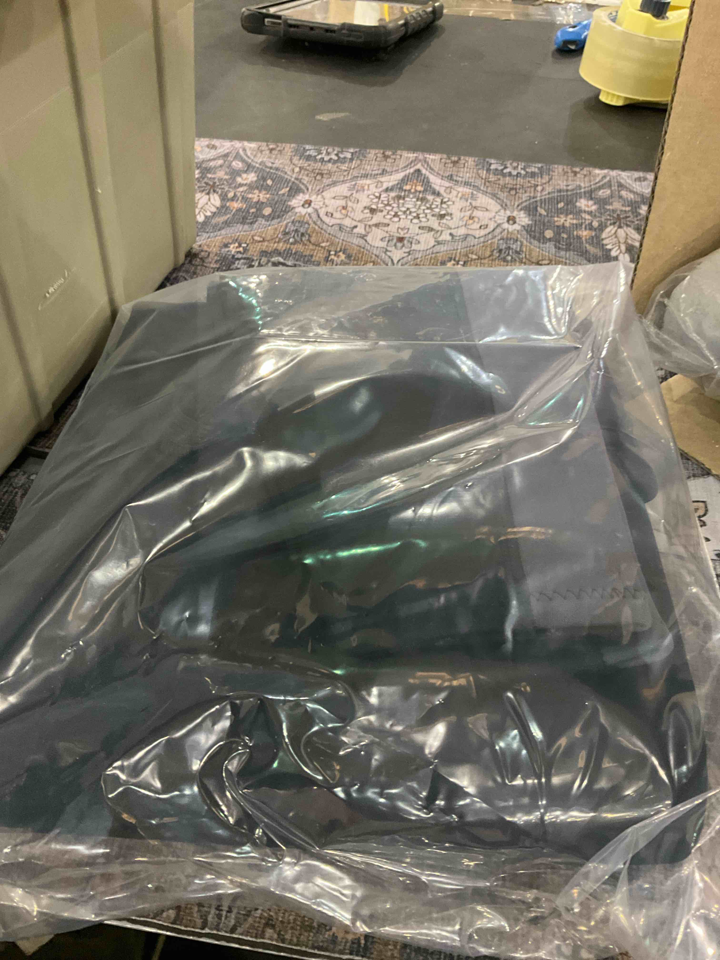 https://s3.amazonaws.com/lotting-images-prod/BargainHunt/EXS01417599_1721822551054.jpeg
