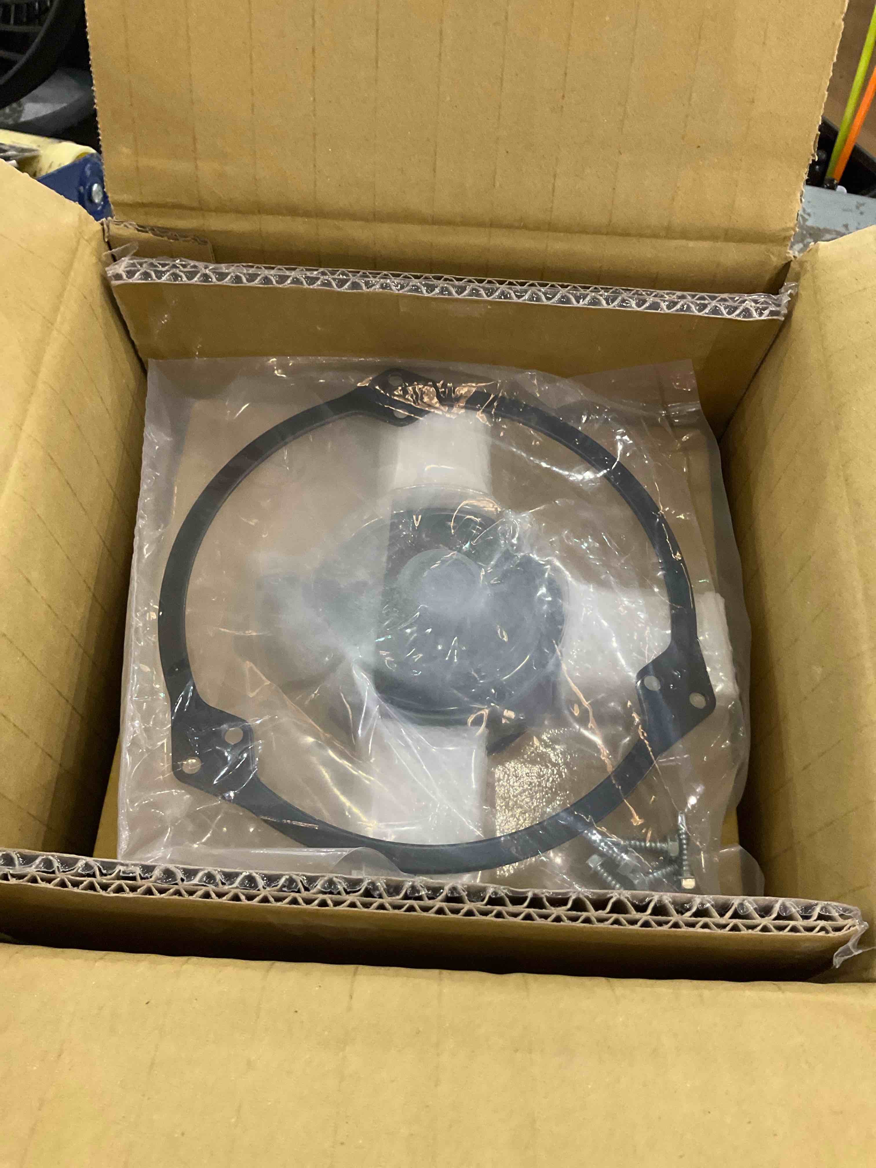 https://s3.amazonaws.com/lotting-images-prod/BargainHunt/EXS01418234_1721658295495.jpeg