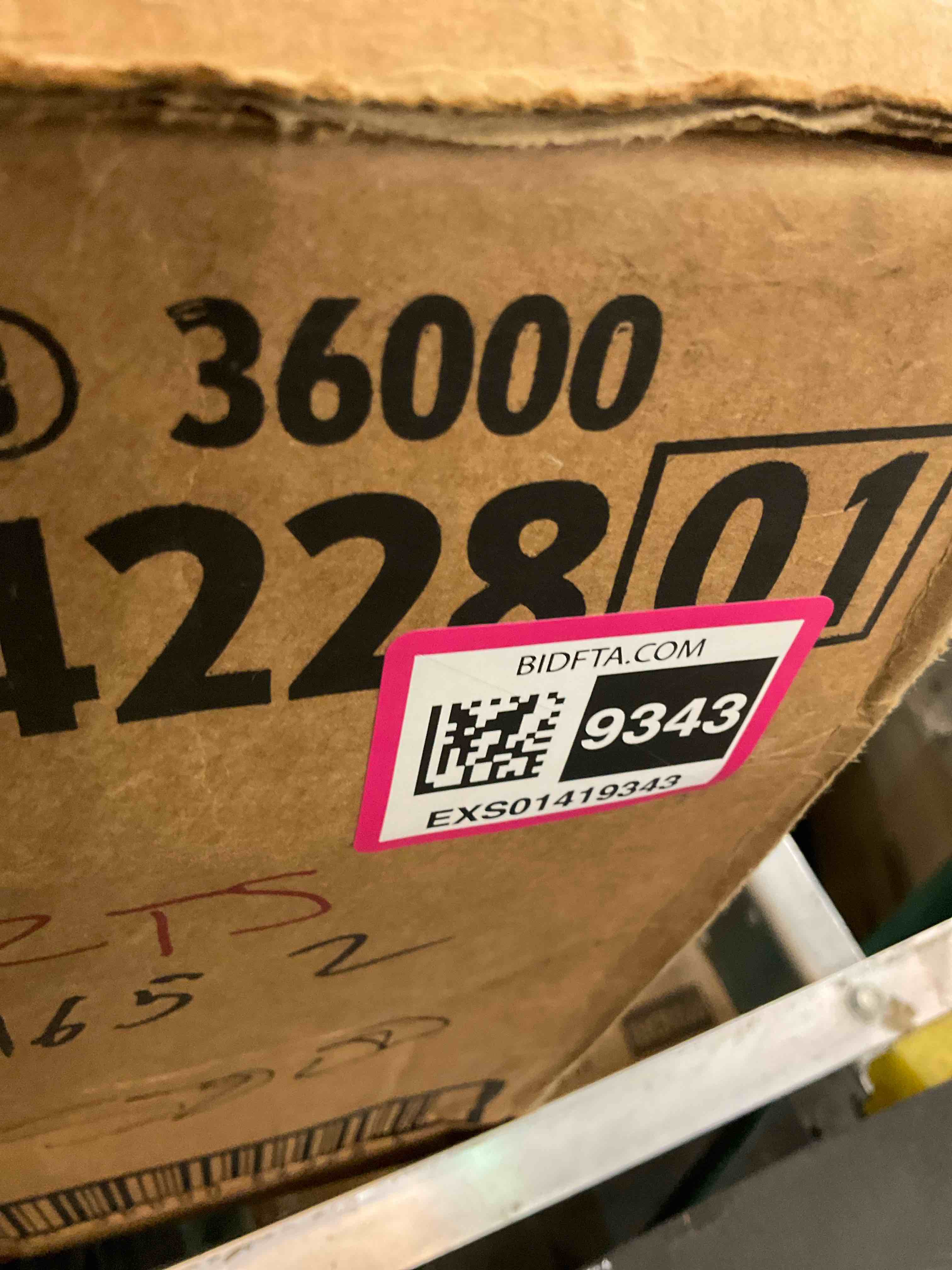 https://s3.amazonaws.com/lotting-images-prod/BargainHunt/EXS01419343_1722451658318.jpeg