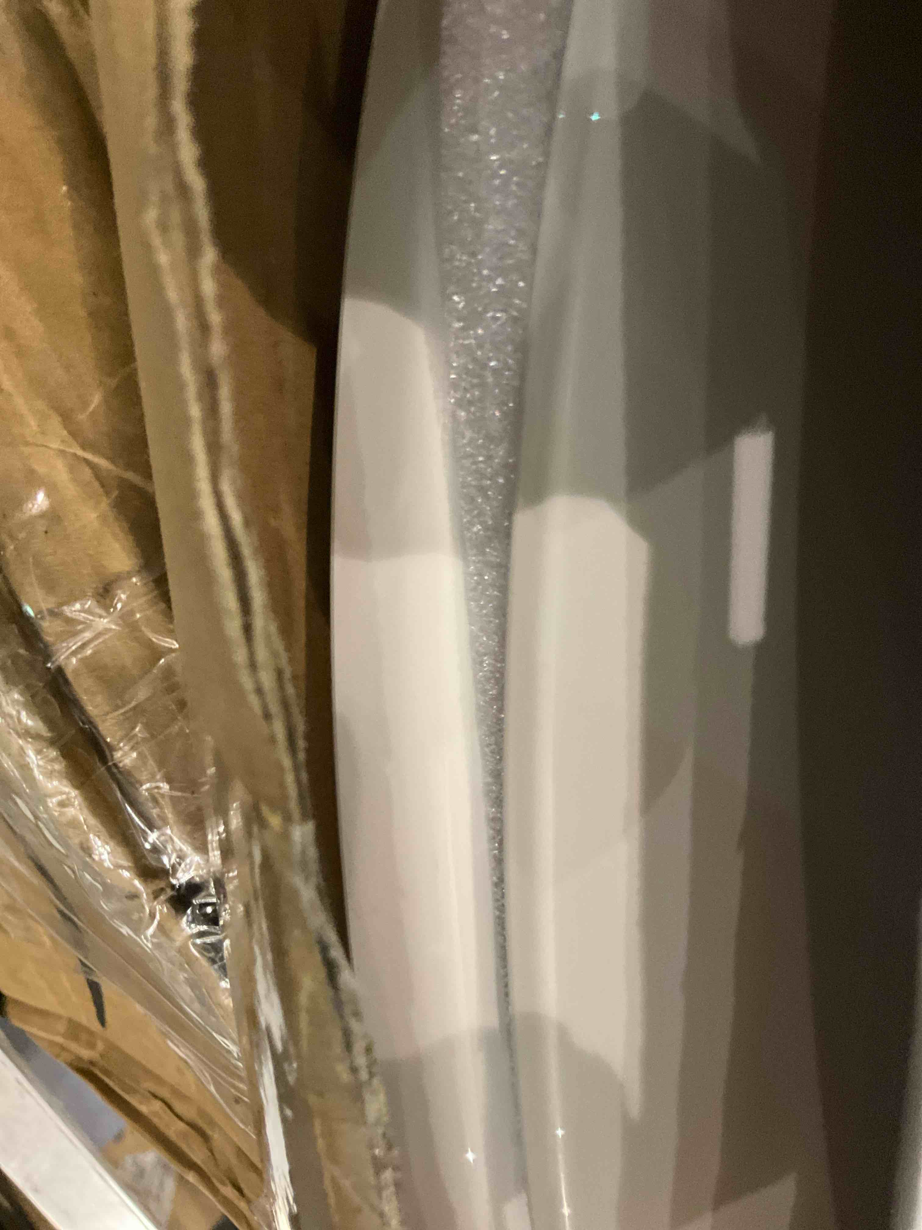 https://s3.amazonaws.com/lotting-images-prod/BargainHunt/EXS01419361_1722598444784.jpeg