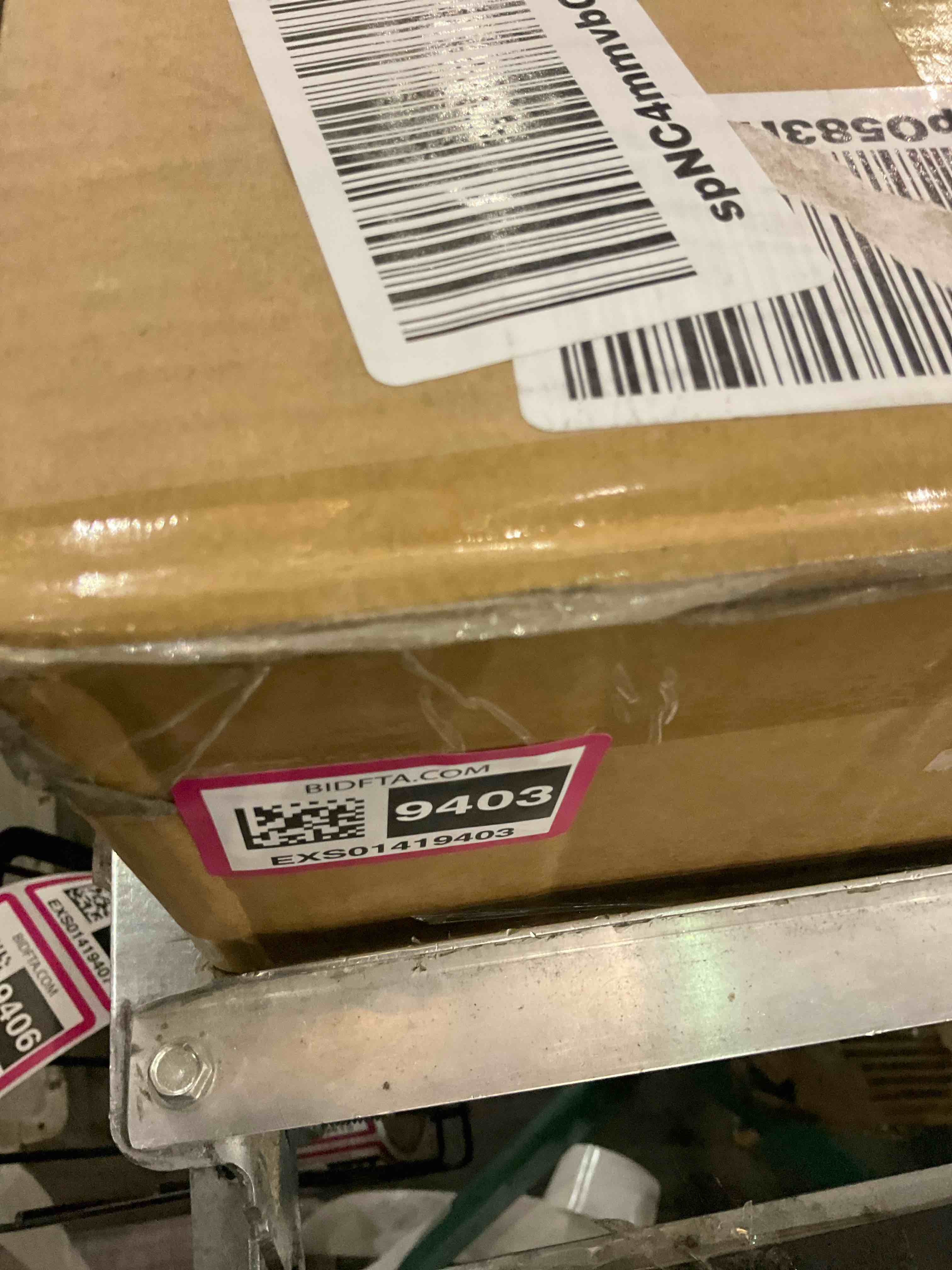https://s3.amazonaws.com/lotting-images-prod/BargainHunt/EXS01419403_1722604936508.jpeg