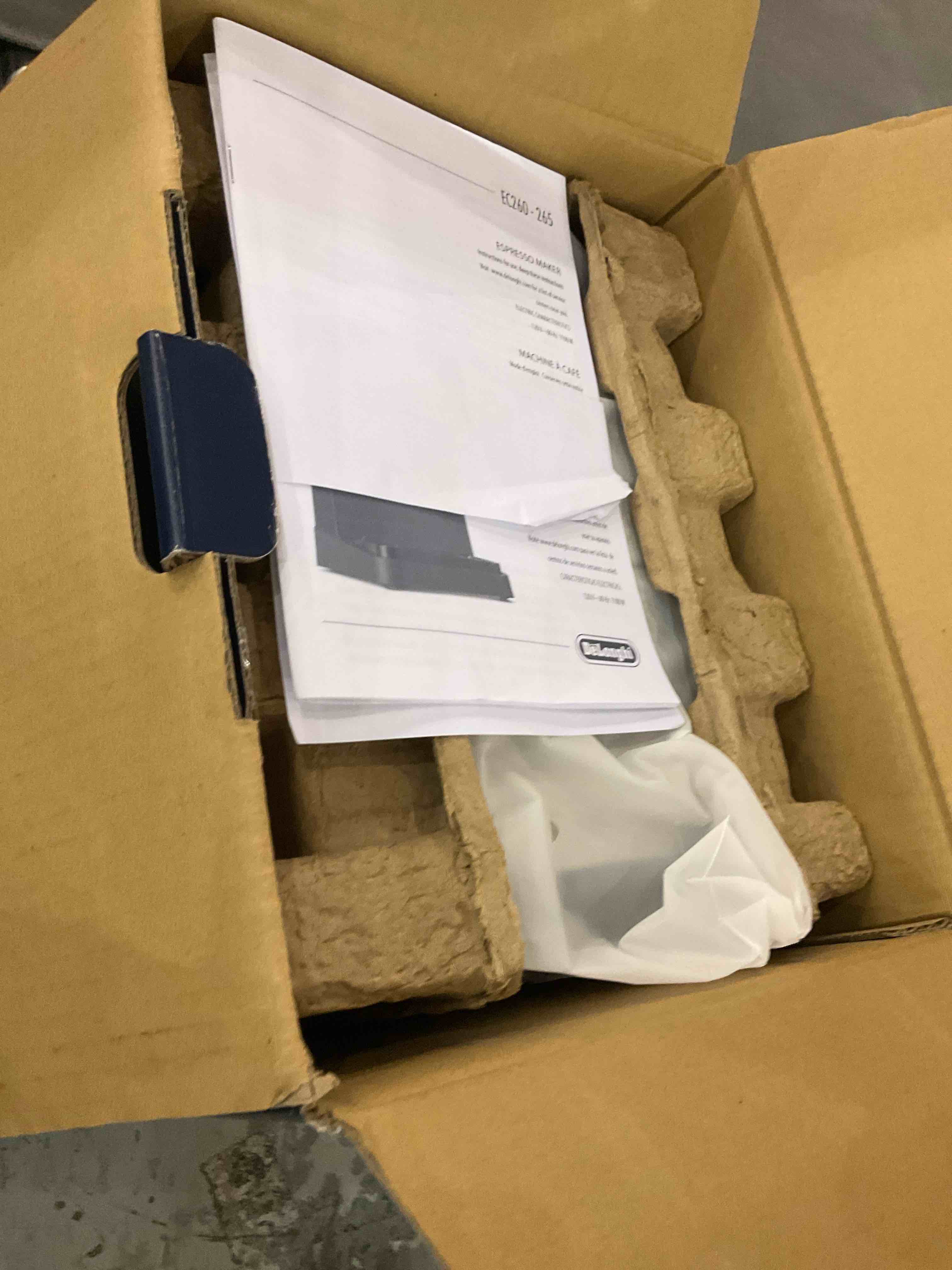 https://s3.amazonaws.com/lotting-images-prod/BargainHunt/EXS01419818_1721658308622.jpeg