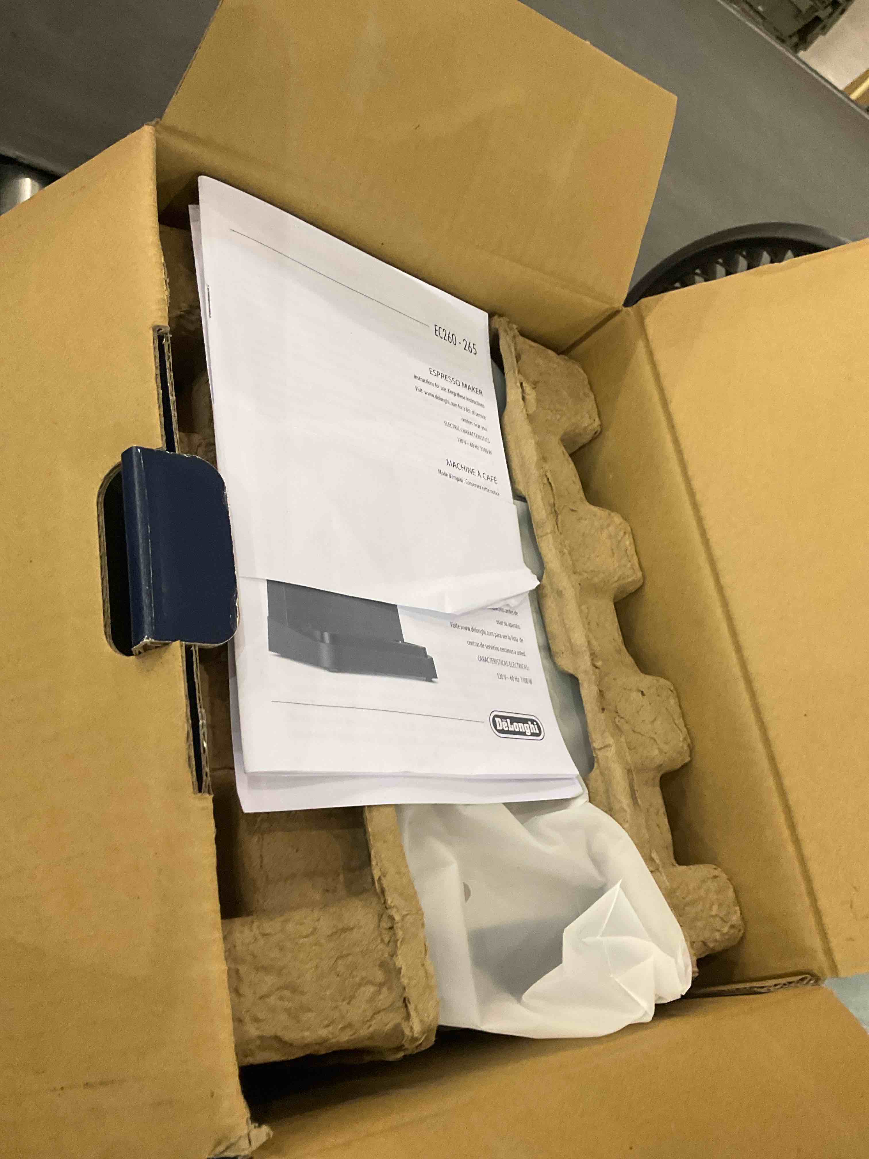 https://s3.amazonaws.com/lotting-images-prod/BargainHunt/EXS01419818_1721658310503.jpeg