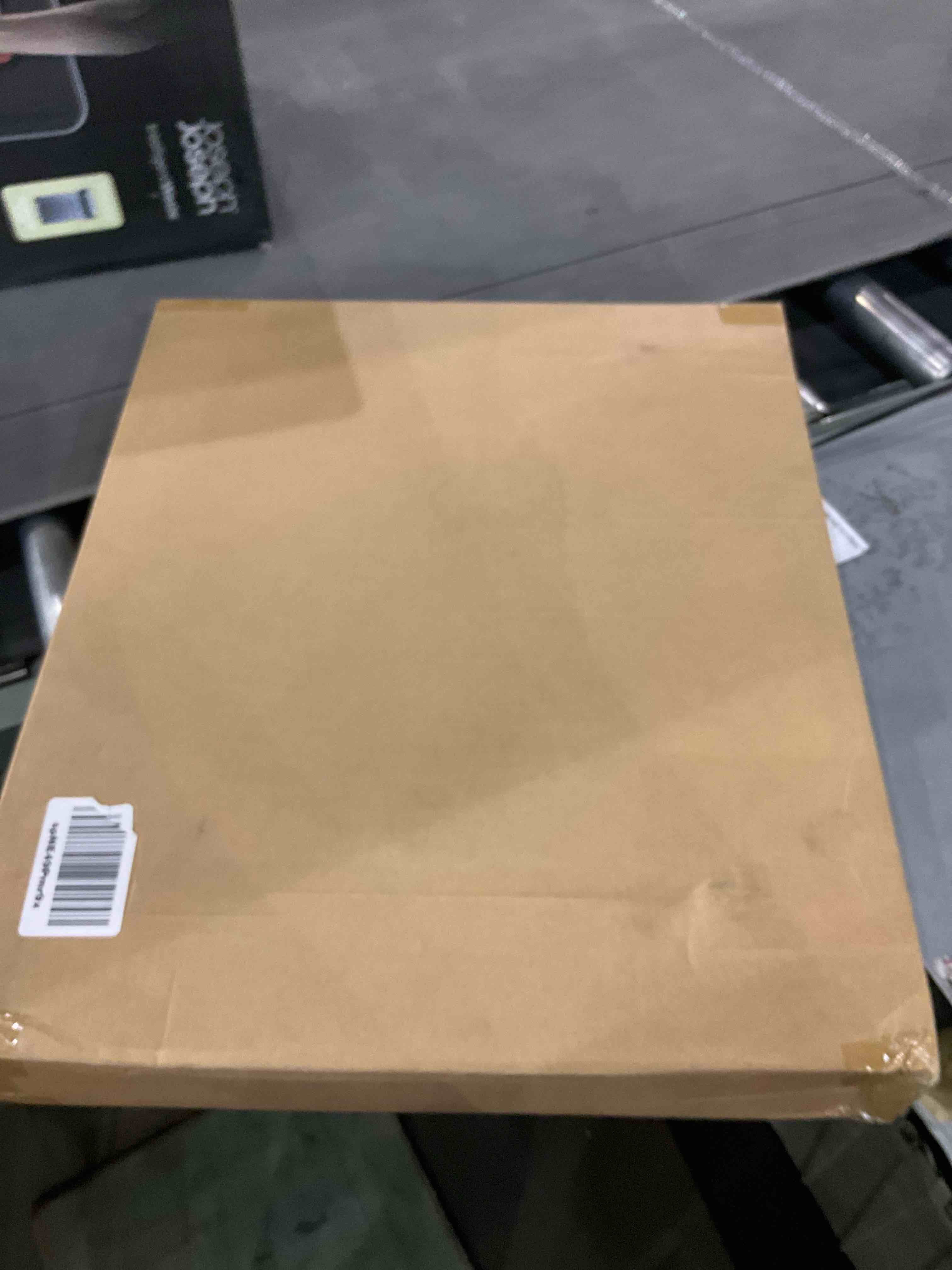 https://s3.amazonaws.com/lotting-images-prod/BargainHunt/EXS01419875_1721733639935.jpeg