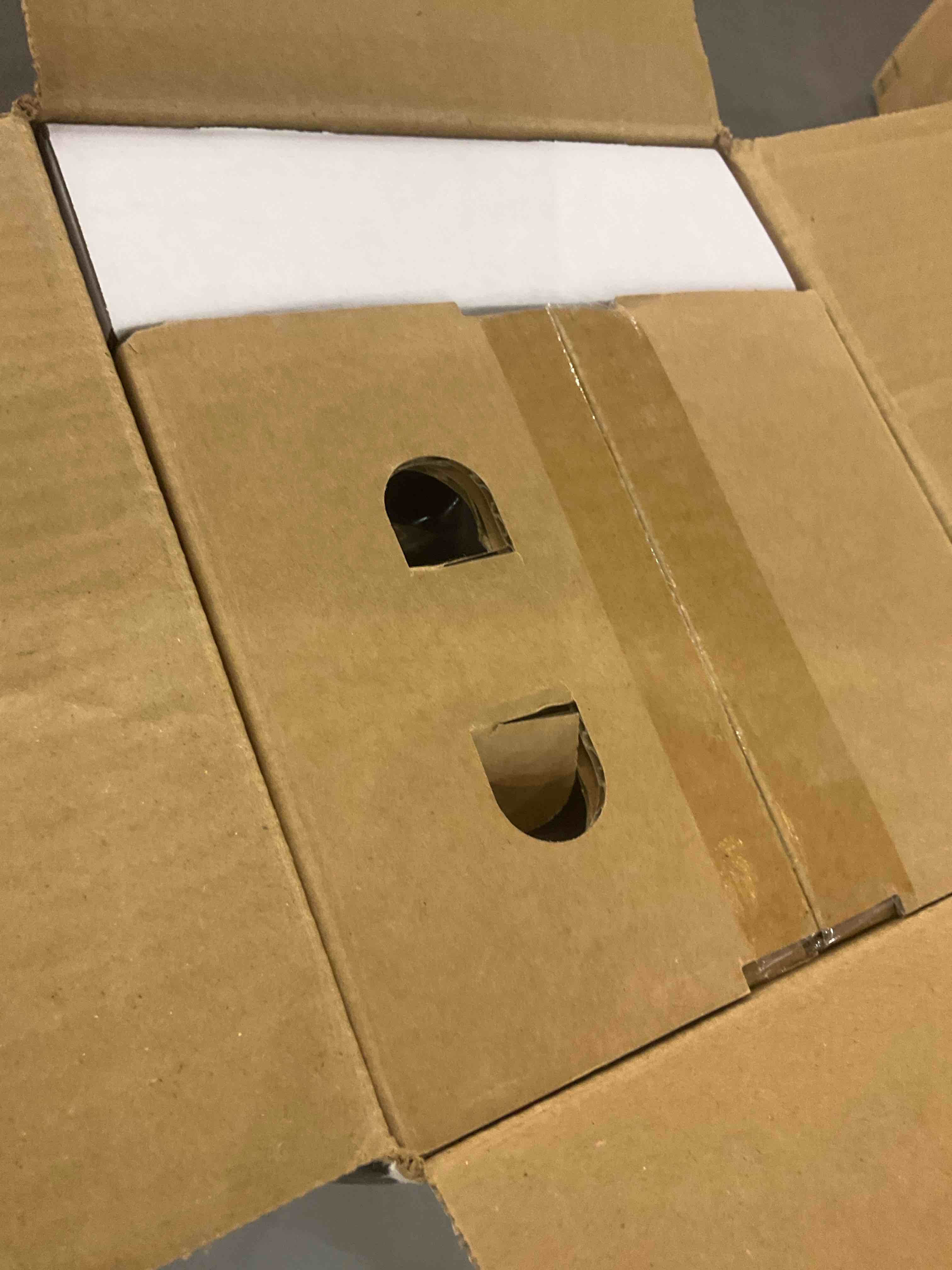 https://s3.amazonaws.com/lotting-images-prod/BargainHunt/EXS01419923_1721744289767.jpeg