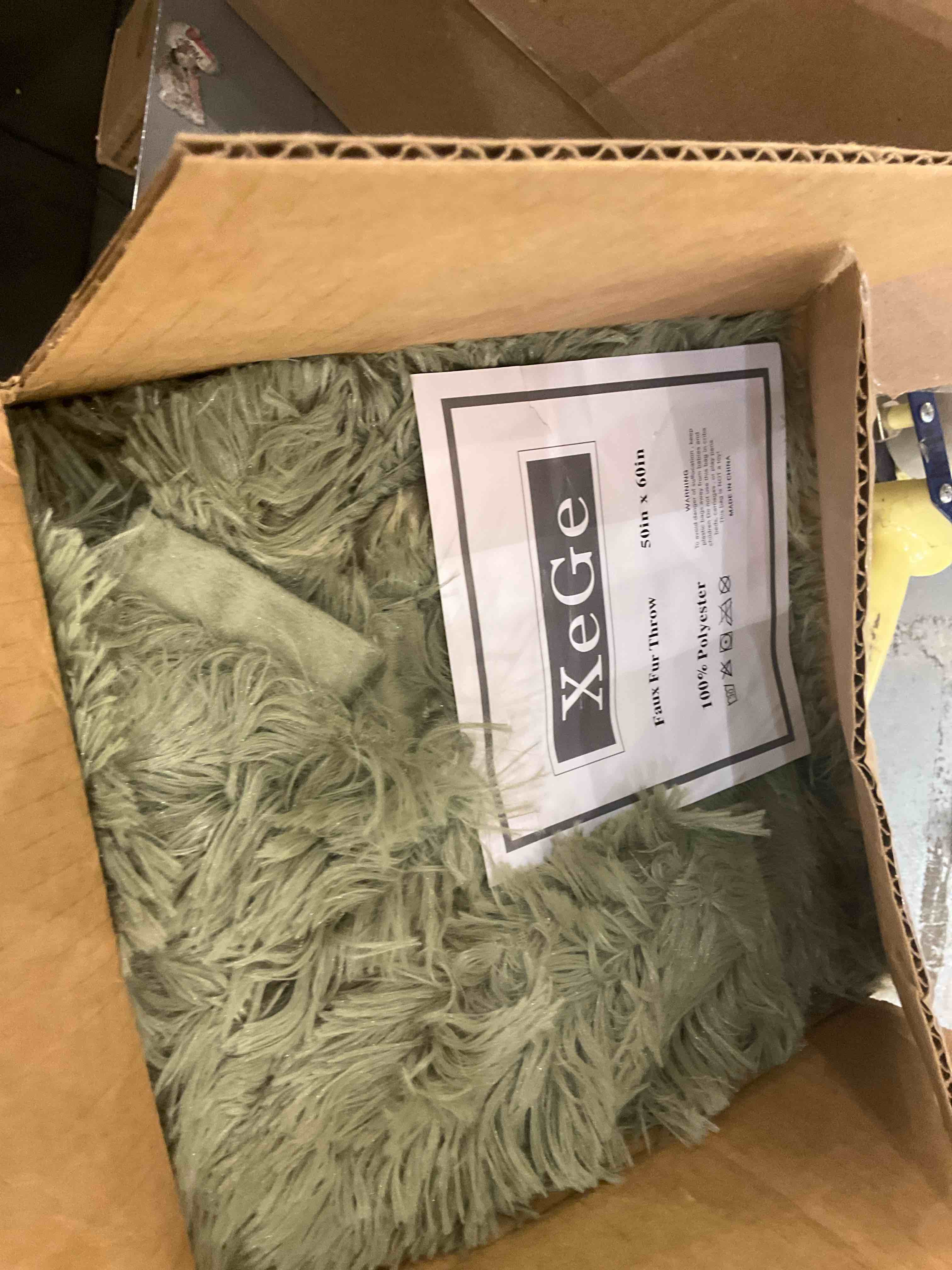 https://s3.amazonaws.com/lotting-images-prod/BargainHunt/EXS01419999_1721831393331.jpeg