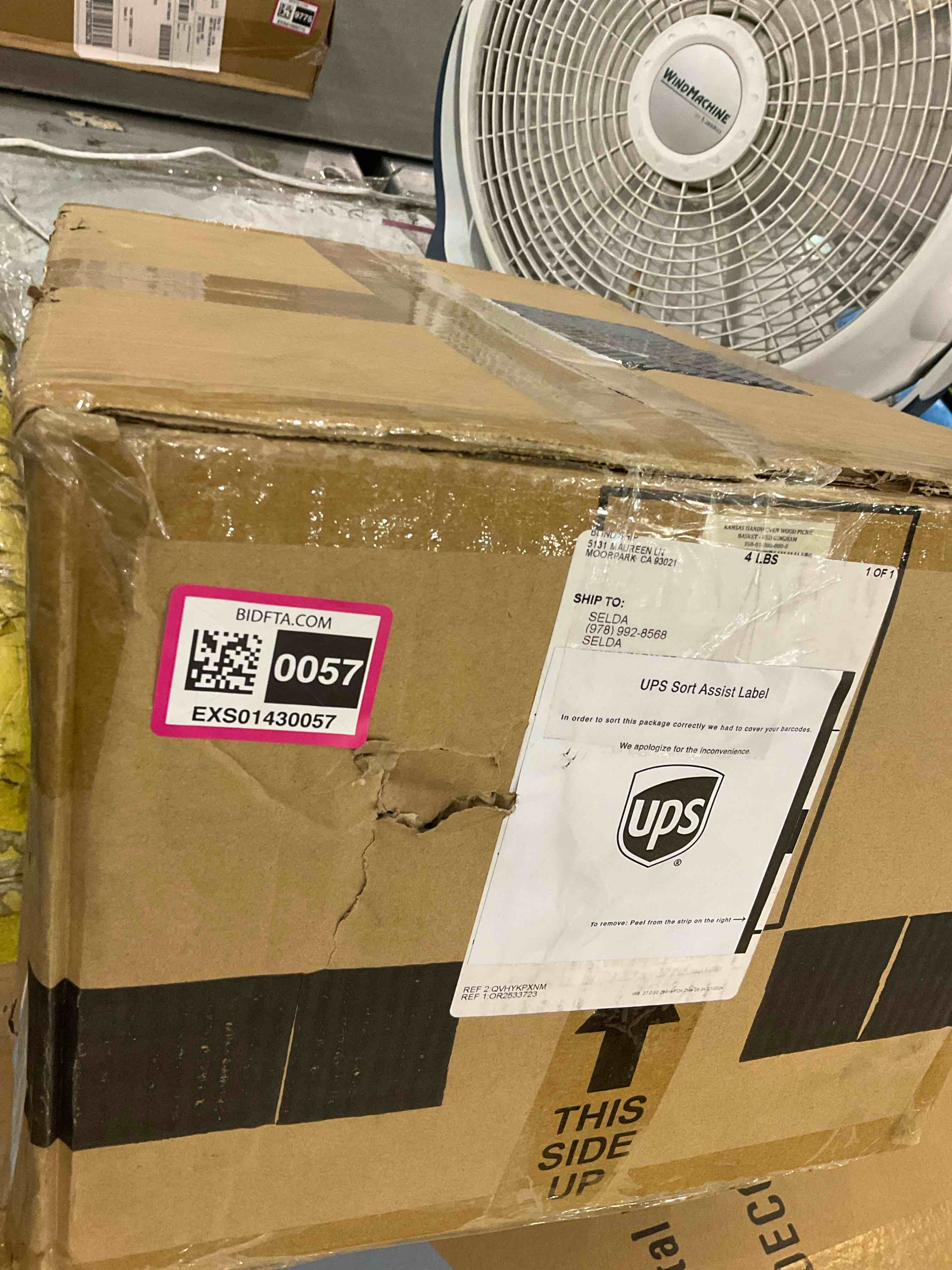 https://s3.amazonaws.com/lotting-images-prod/BargainHunt/EXS01430057_1722866938397.jpeg
