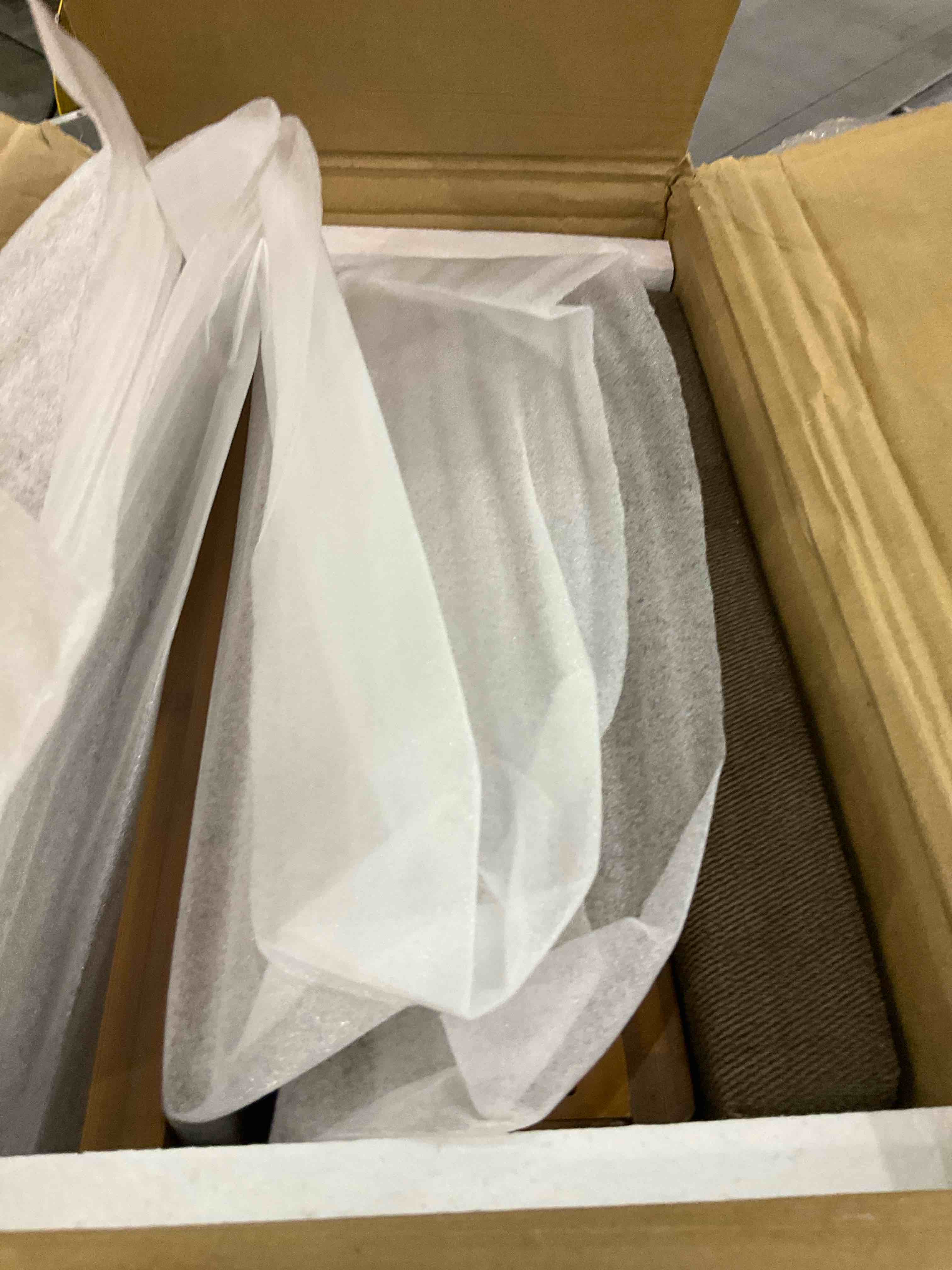 https://s3.amazonaws.com/lotting-images-prod/BargainHunt/EXS01430496_1723204810294.jpeg
