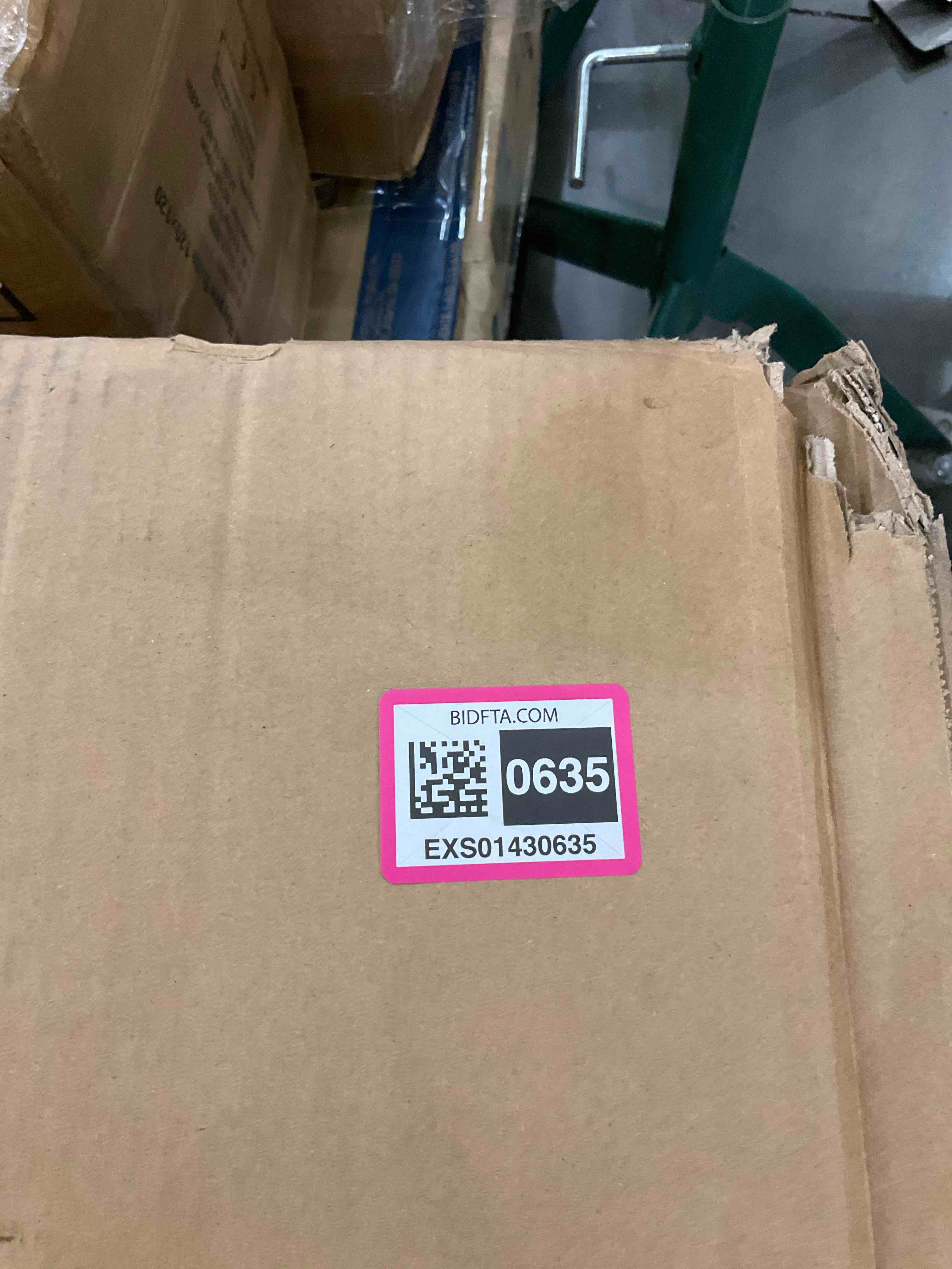 https://s3.amazonaws.com/lotting-images-prod/BargainHunt/EXS01430635_1720546149707.jpeg