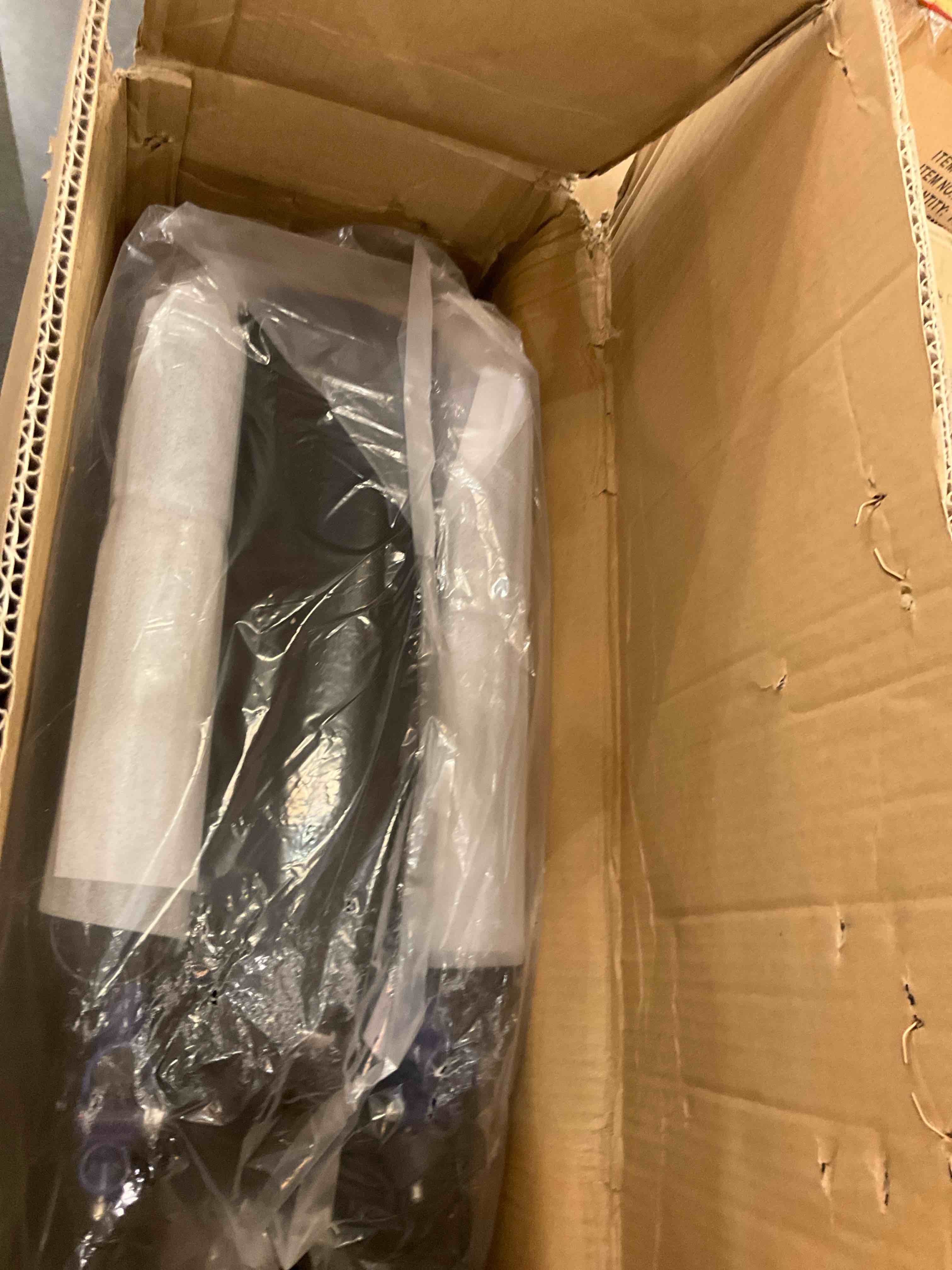 https://s3.amazonaws.com/lotting-images-prod/BargainHunt/EXS01430635_1720546158982.jpeg