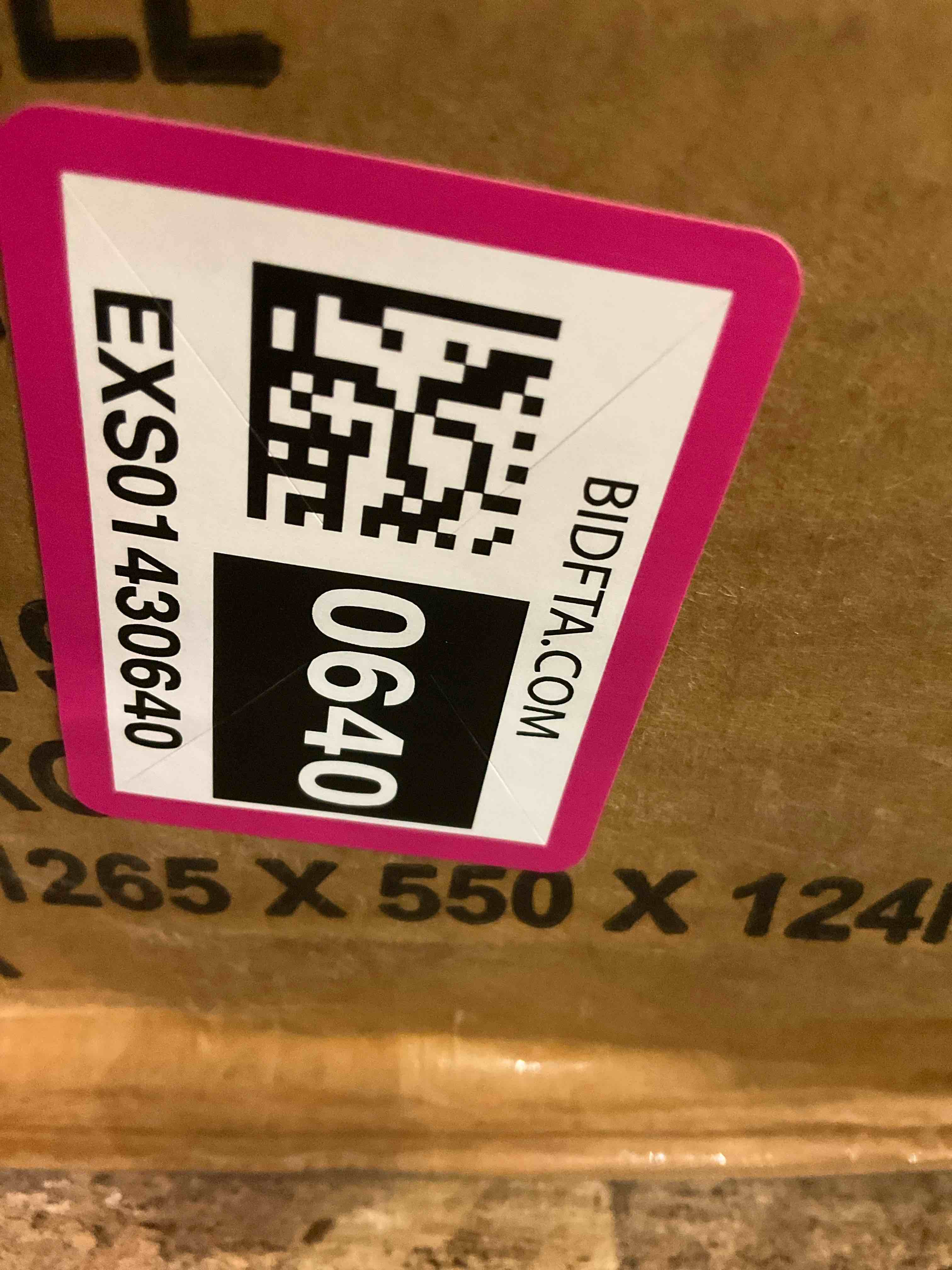 https://s3.amazonaws.com/lotting-images-prod/BargainHunt/EXS01430640_1720546805082.jpeg