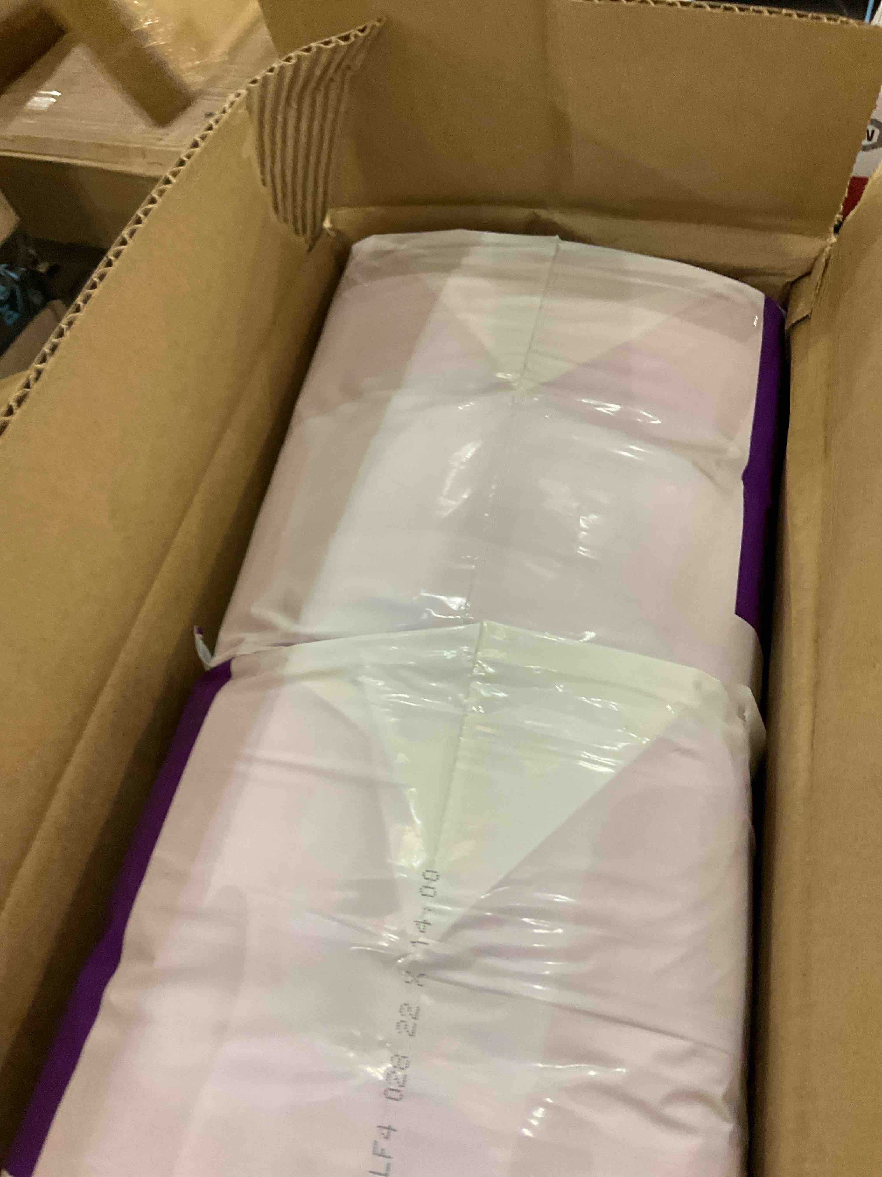 https://s3.amazonaws.com/lotting-images-prod/BargainHunt/EXS01430718_1720619819552.jpeg