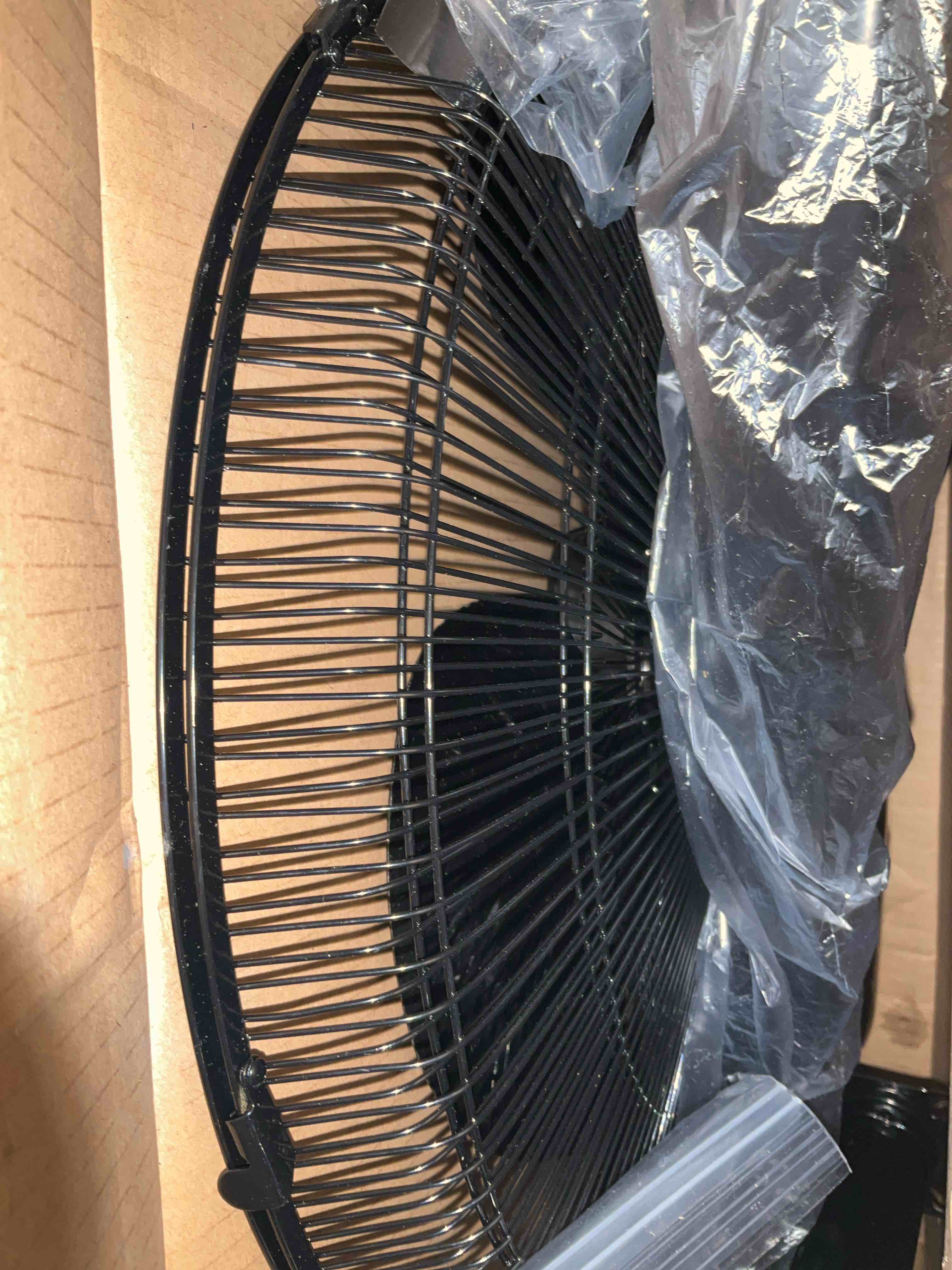 https://s3.amazonaws.com/lotting-images-prod/BargainHunt/EXS01431009_1719402002020.jpeg