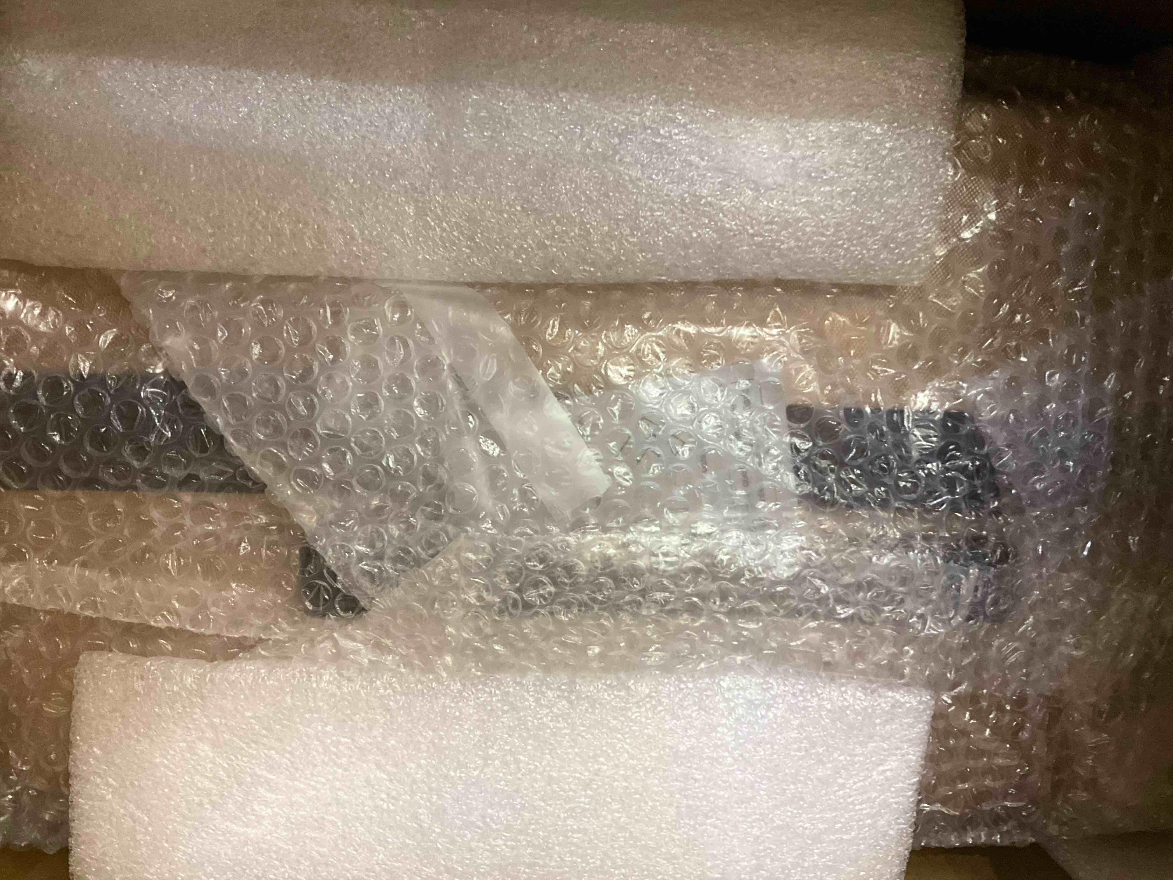 https://s3.amazonaws.com/lotting-images-prod/BargainHunt/EXS01431388_1719849020147.jpeg