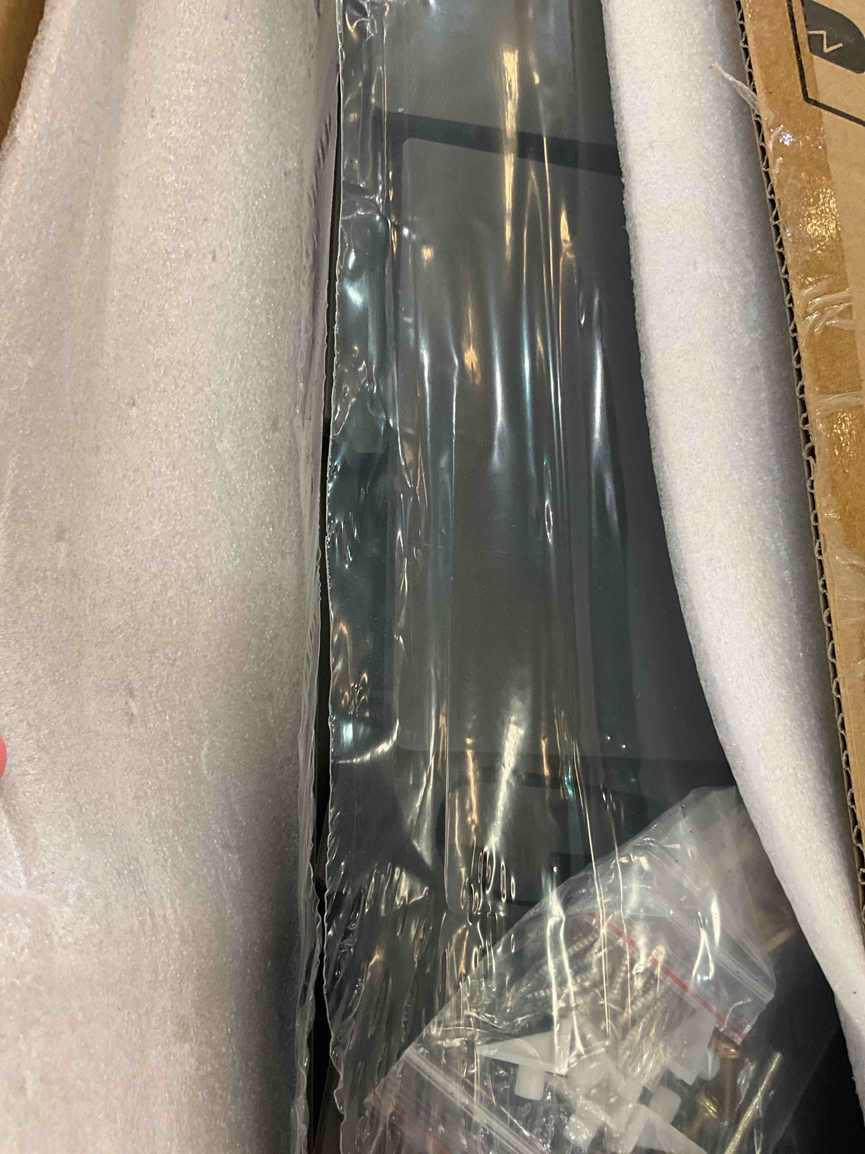 https://s3.amazonaws.com/lotting-images-prod/BargainHunt/EXS01431427_1719859925556.jpeg
