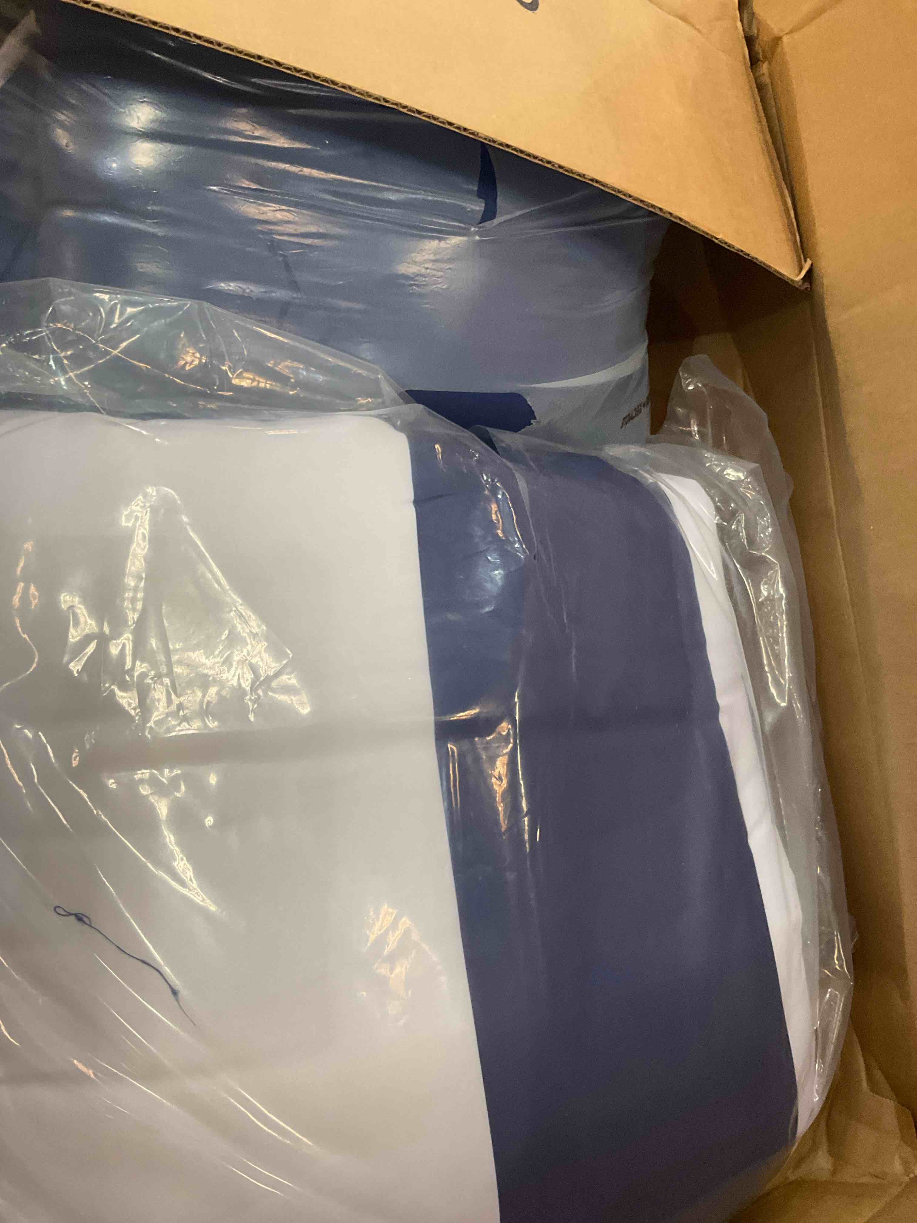 https://s3.amazonaws.com/lotting-images-prod/BargainHunt/EXS01431668_1720031736810.jpeg