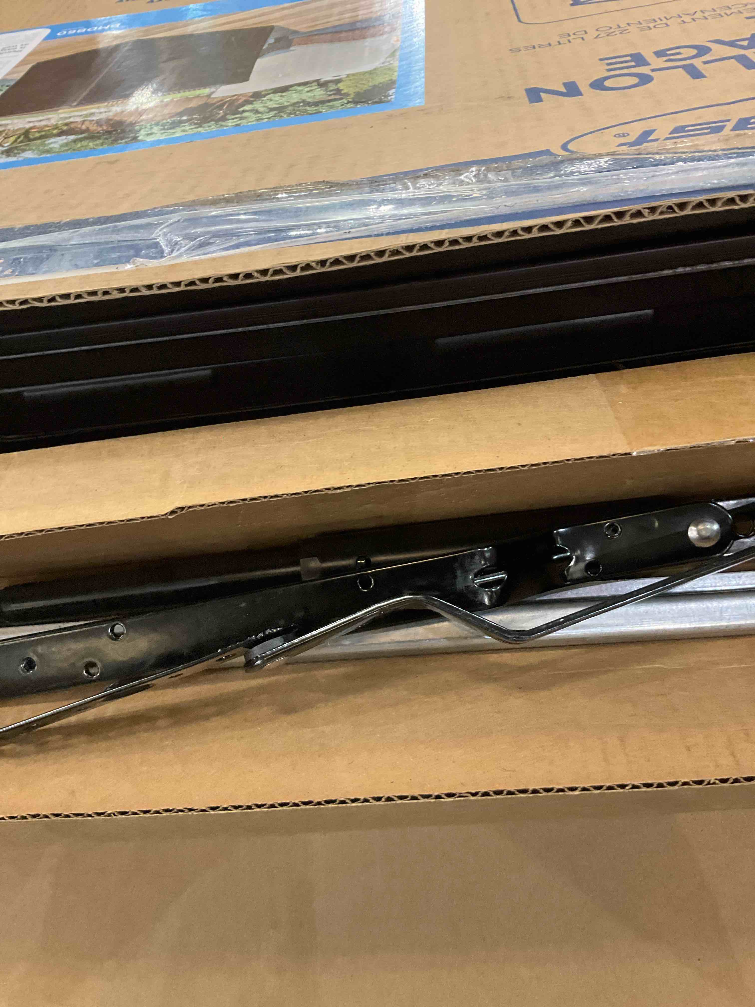 https://s3.amazonaws.com/lotting-images-prod/BargainHunt/EXS01432074_1719934847098.jpeg