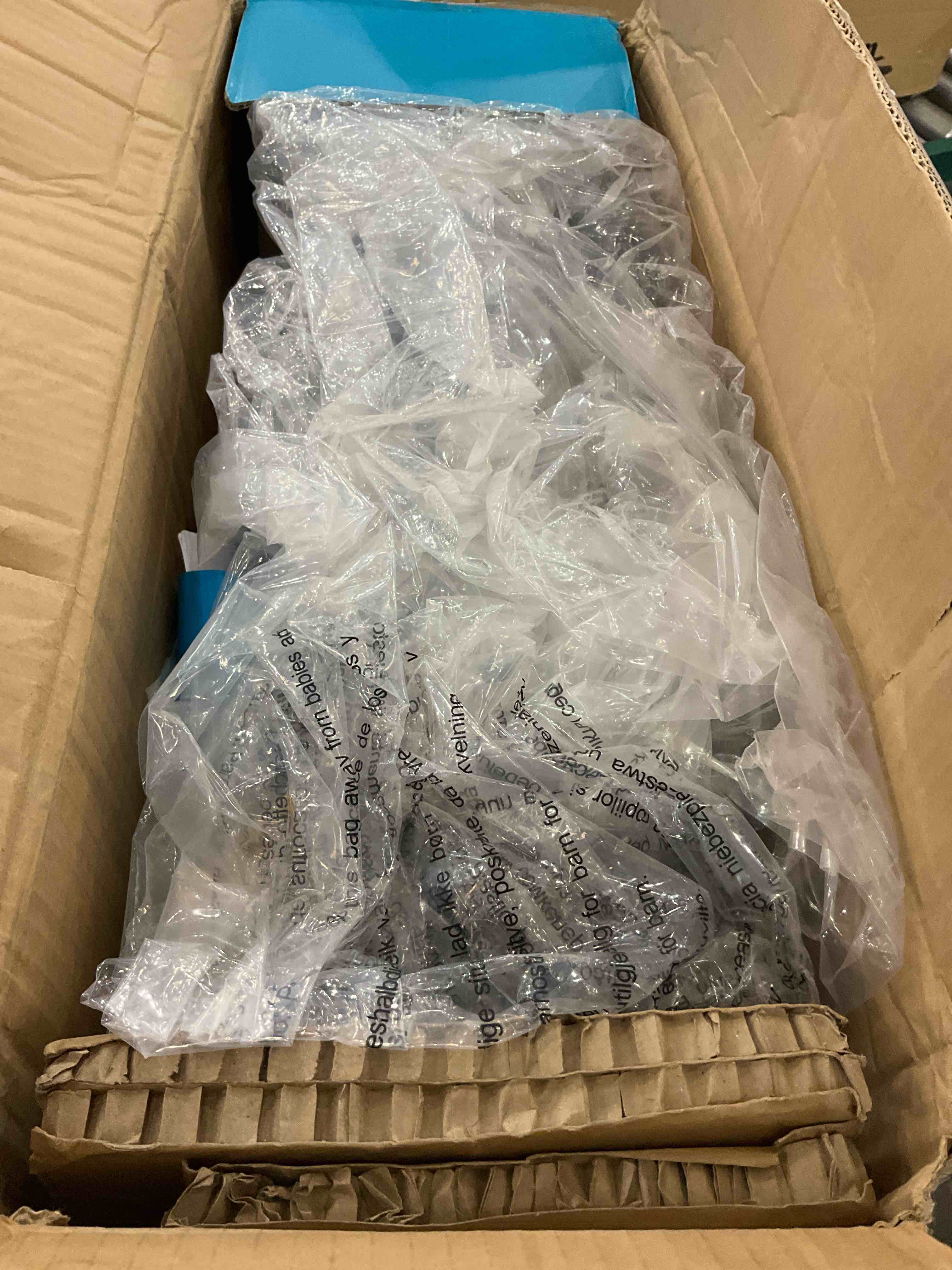 https://s3.amazonaws.com/lotting-images-prod/BargainHunt/EXS01432231_1720027206657.jpeg