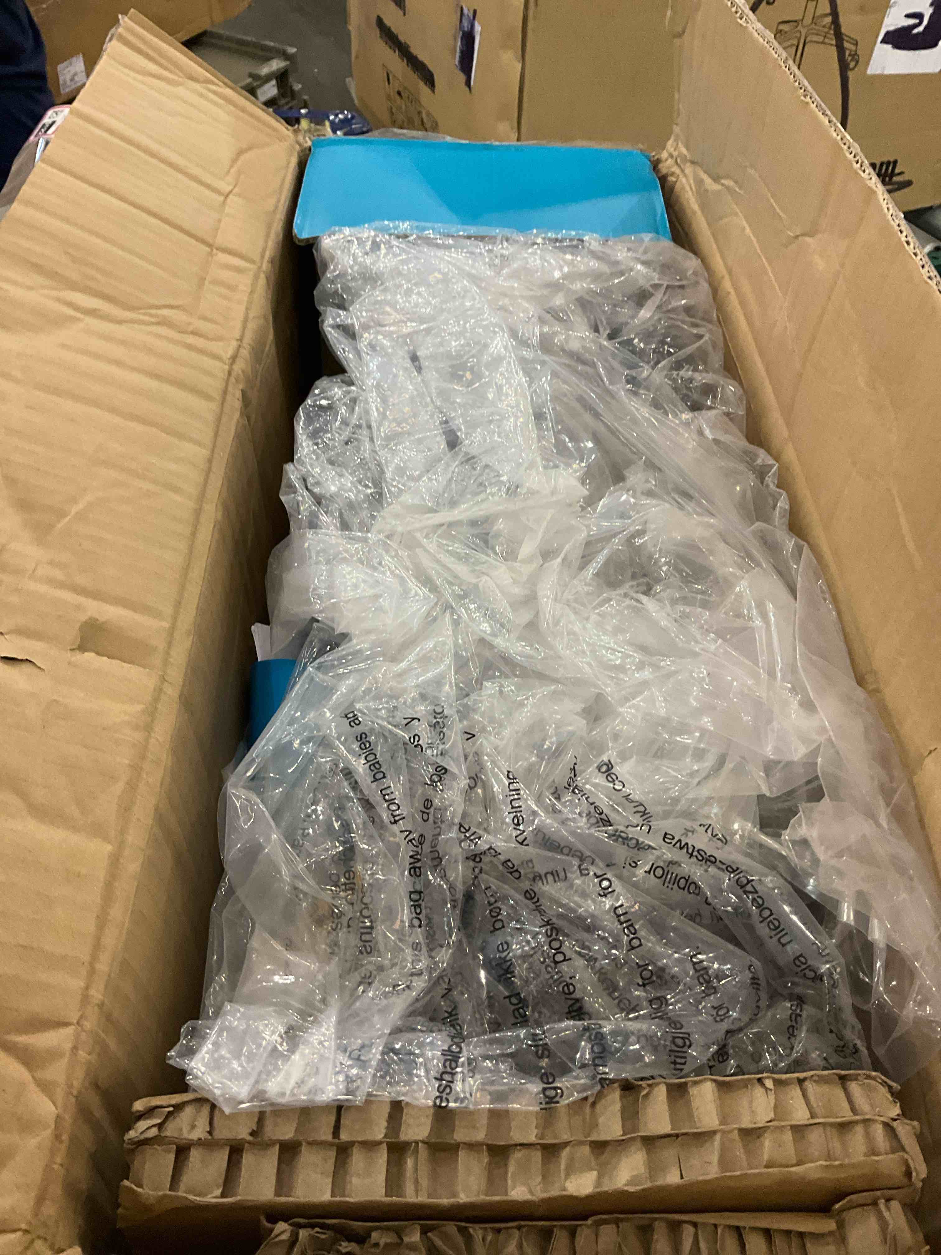 https://s3.amazonaws.com/lotting-images-prod/BargainHunt/EXS01432231_1720027208317.jpeg