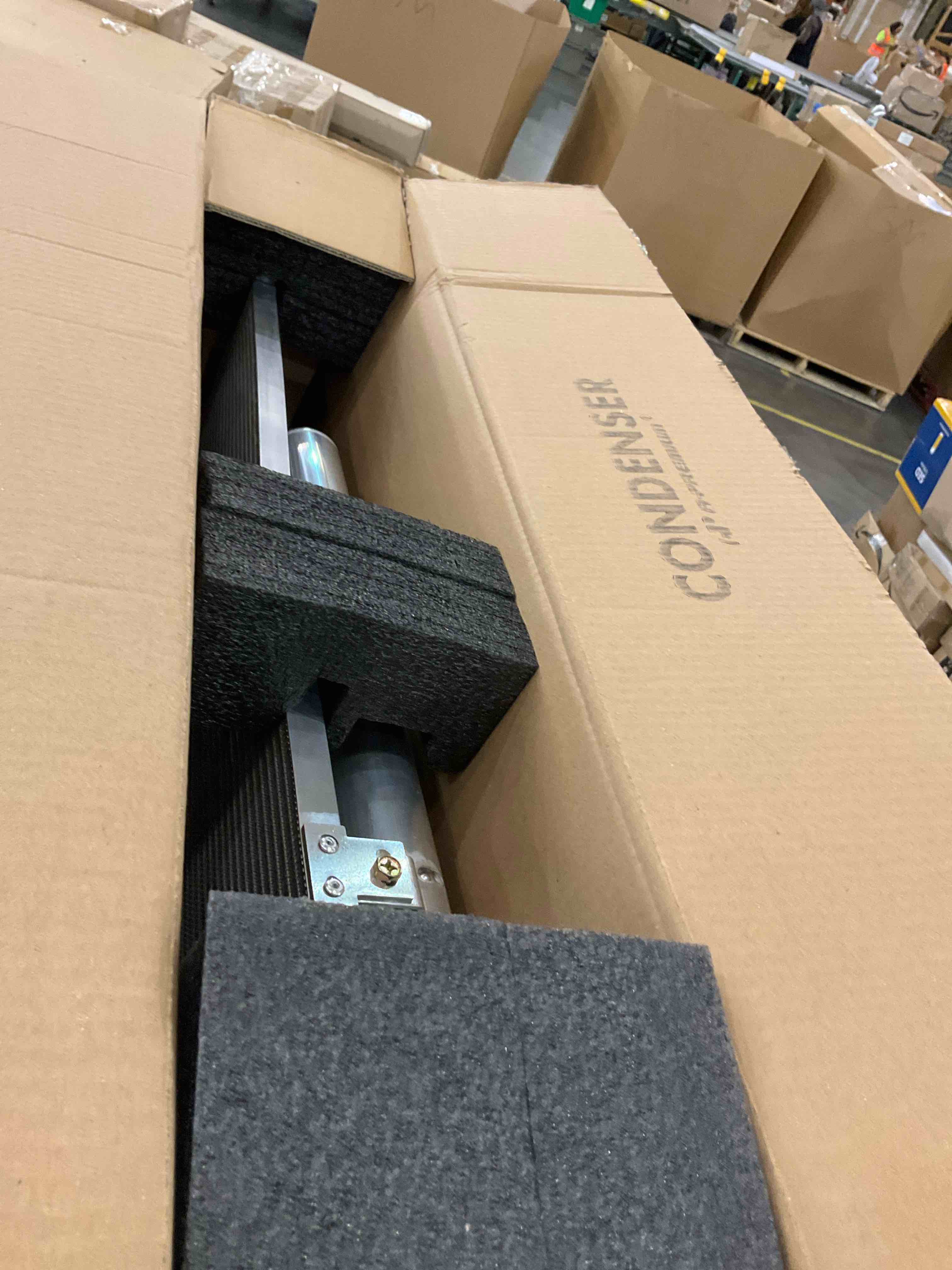 https://s3.amazonaws.com/lotting-images-prod/BargainHunt/EXS01432328_1720447282255.jpeg