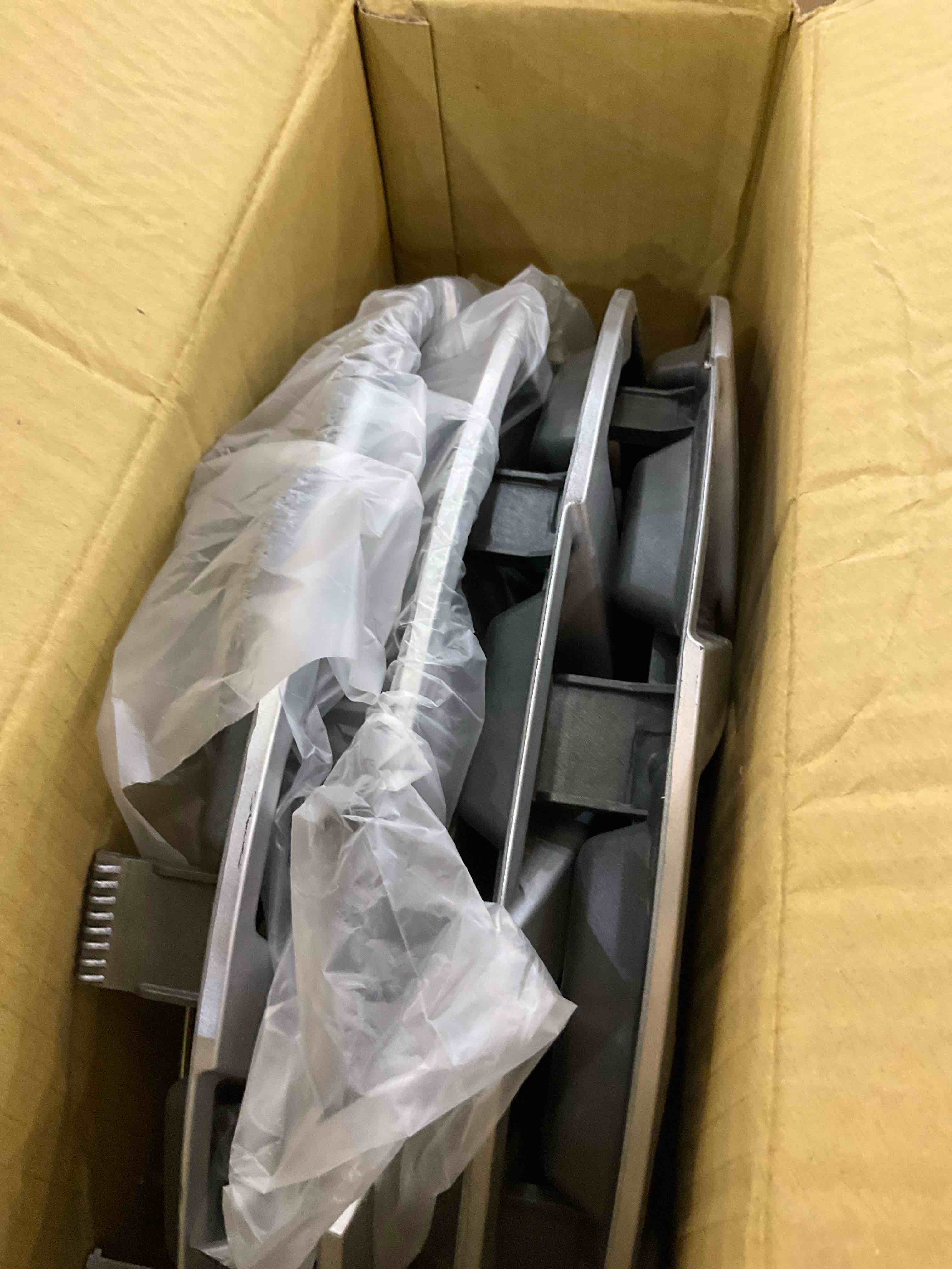 https://s3.amazonaws.com/lotting-images-prod/BargainHunt/EXS01432338_1720448355575.jpeg