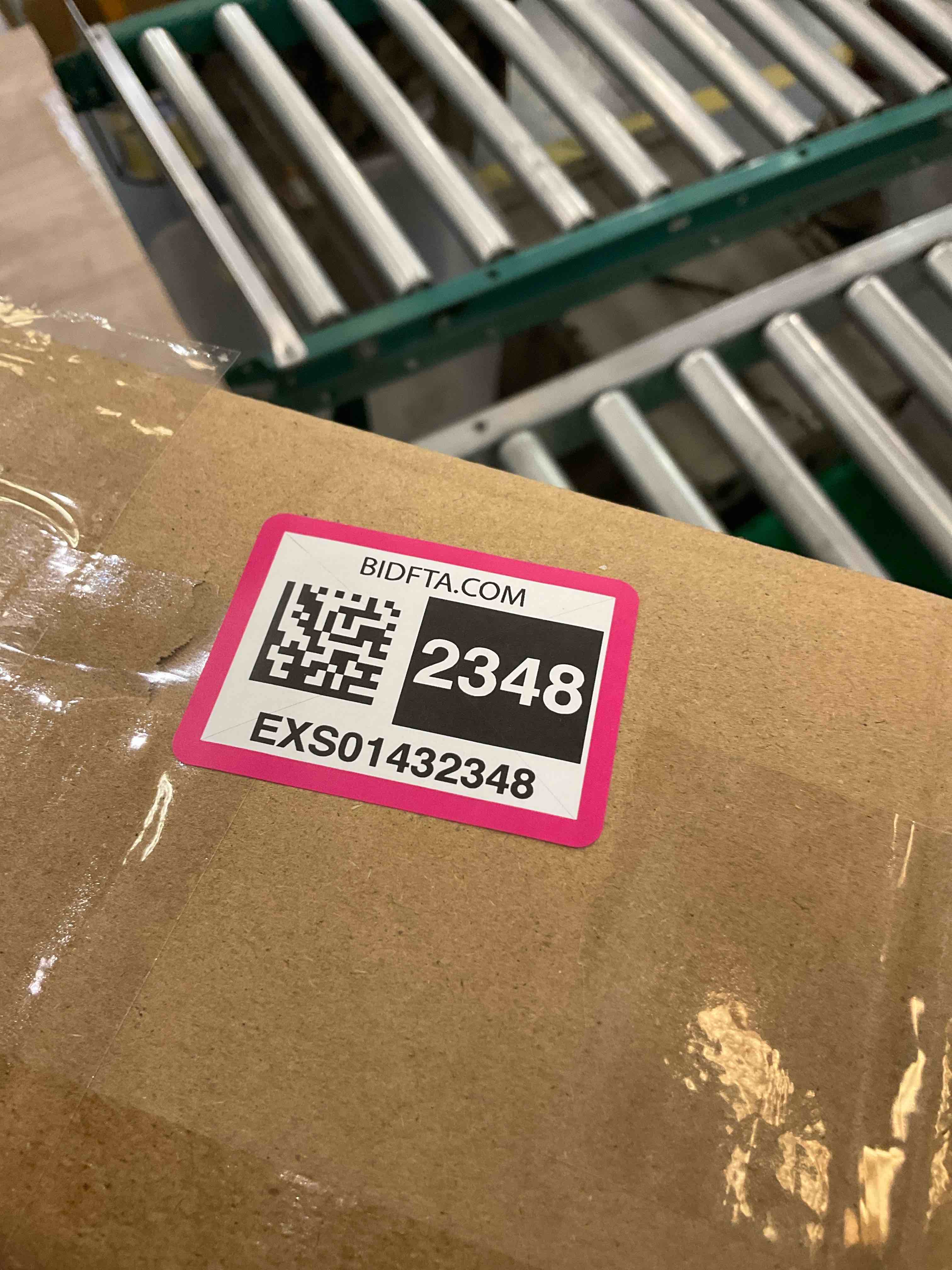https://s3.amazonaws.com/lotting-images-prod/BargainHunt/EXS01432348_1720449491041.jpeg