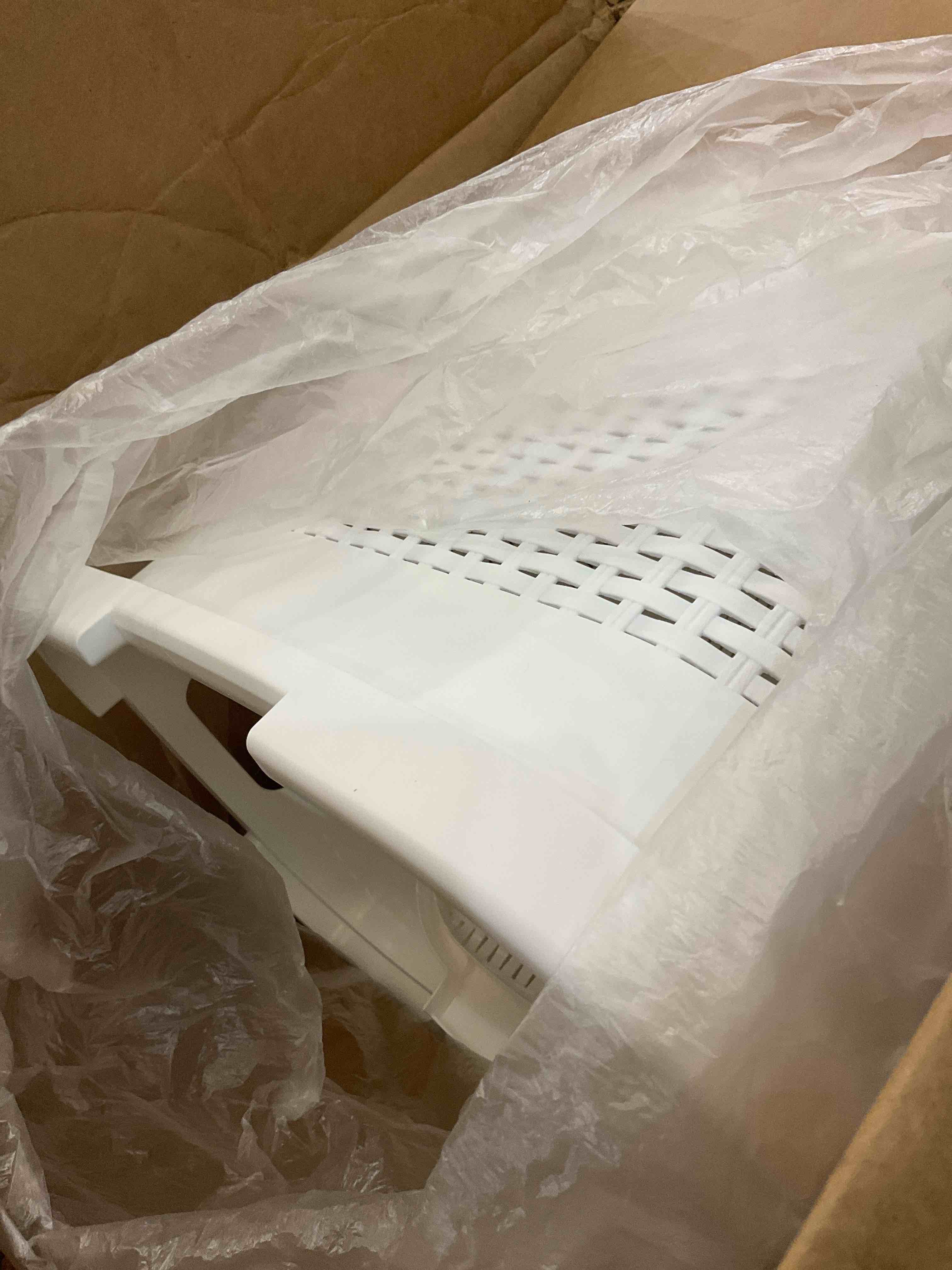 https://s3.amazonaws.com/lotting-images-prod/BargainHunt/EXS01432560_1719848909762.jpeg