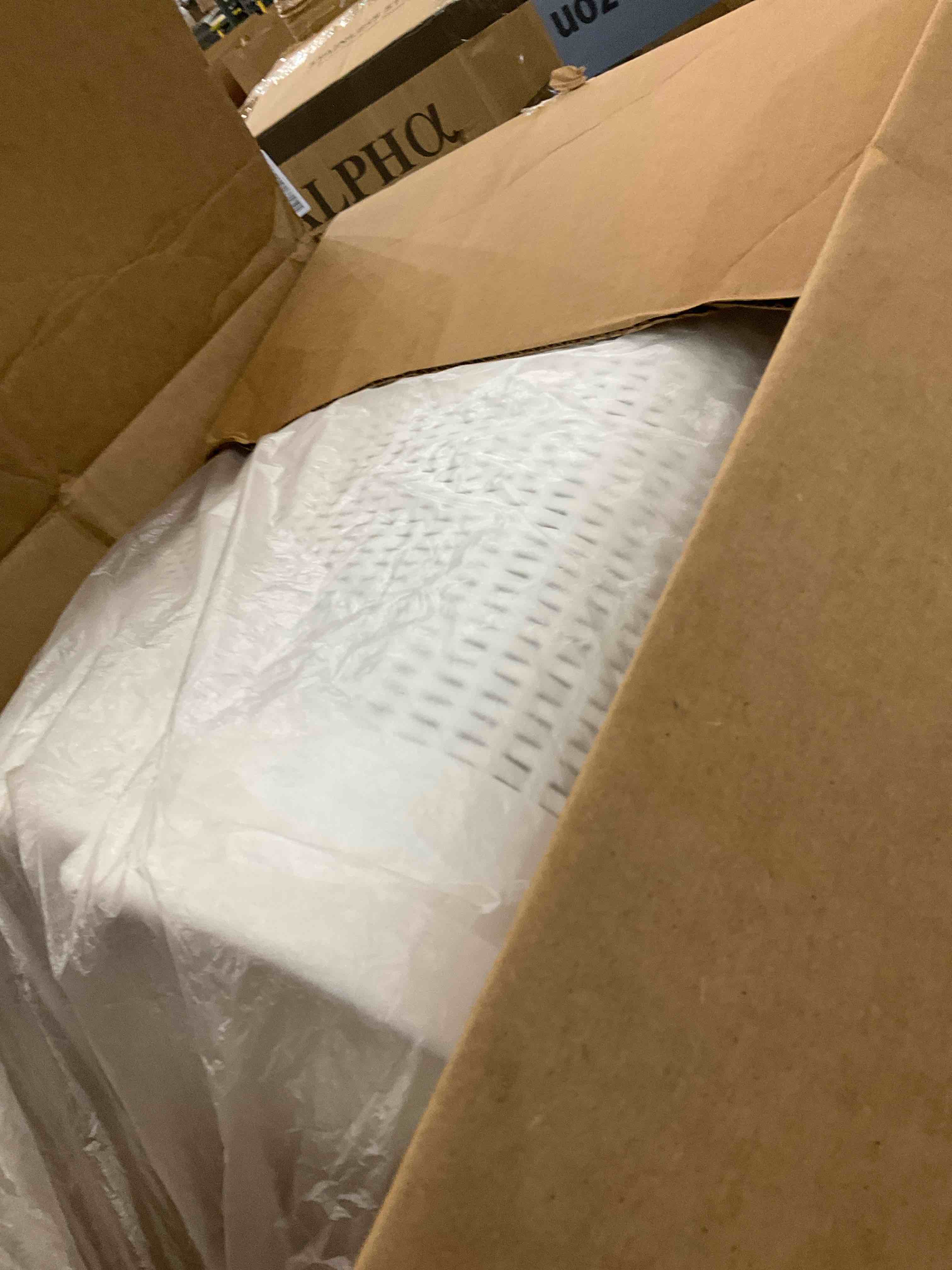https://s3.amazonaws.com/lotting-images-prod/BargainHunt/EXS01432560_1719848912284.jpeg