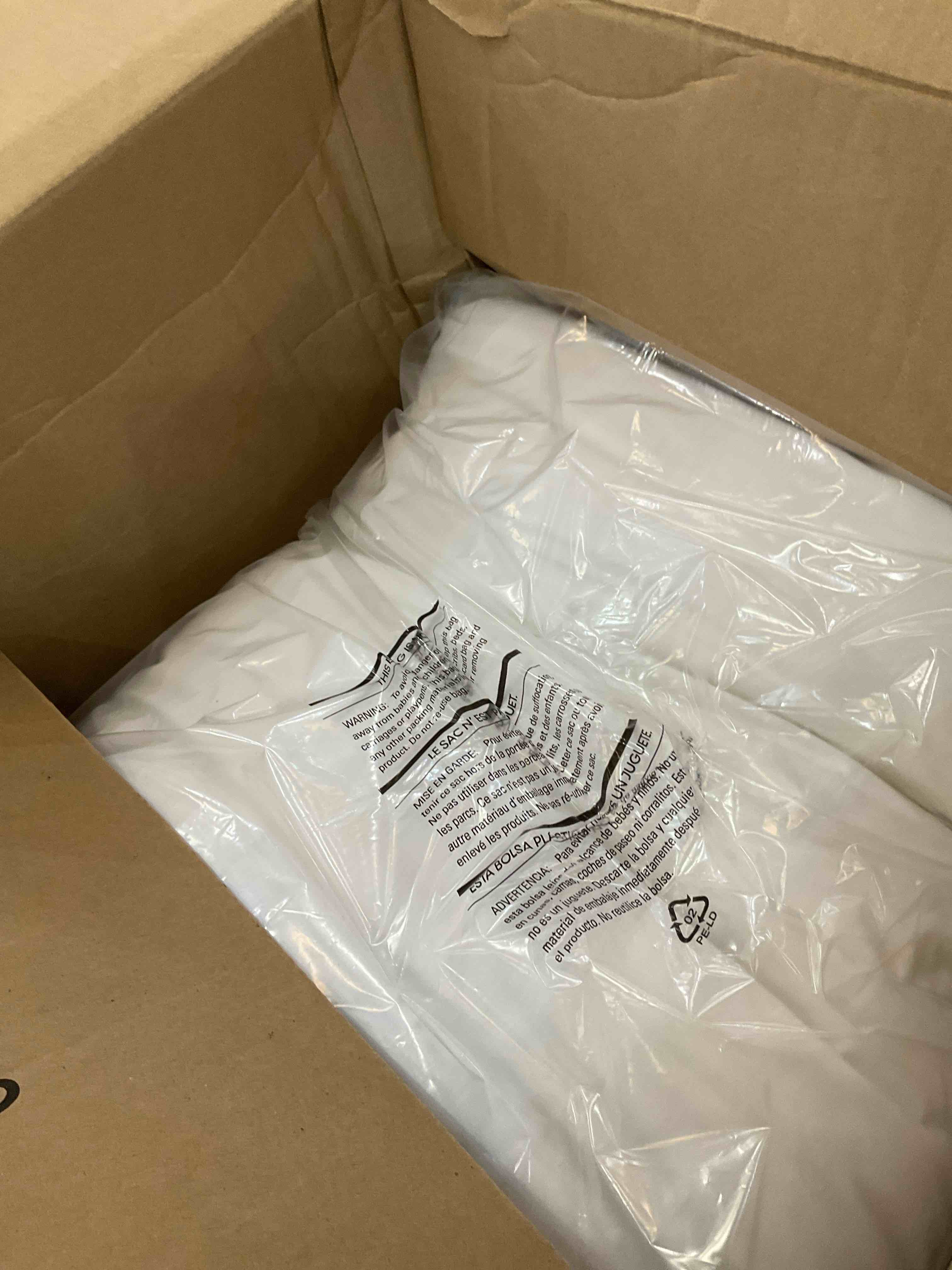 https://s3.amazonaws.com/lotting-images-prod/BargainHunt/EXS01432565_1719852910575.jpeg