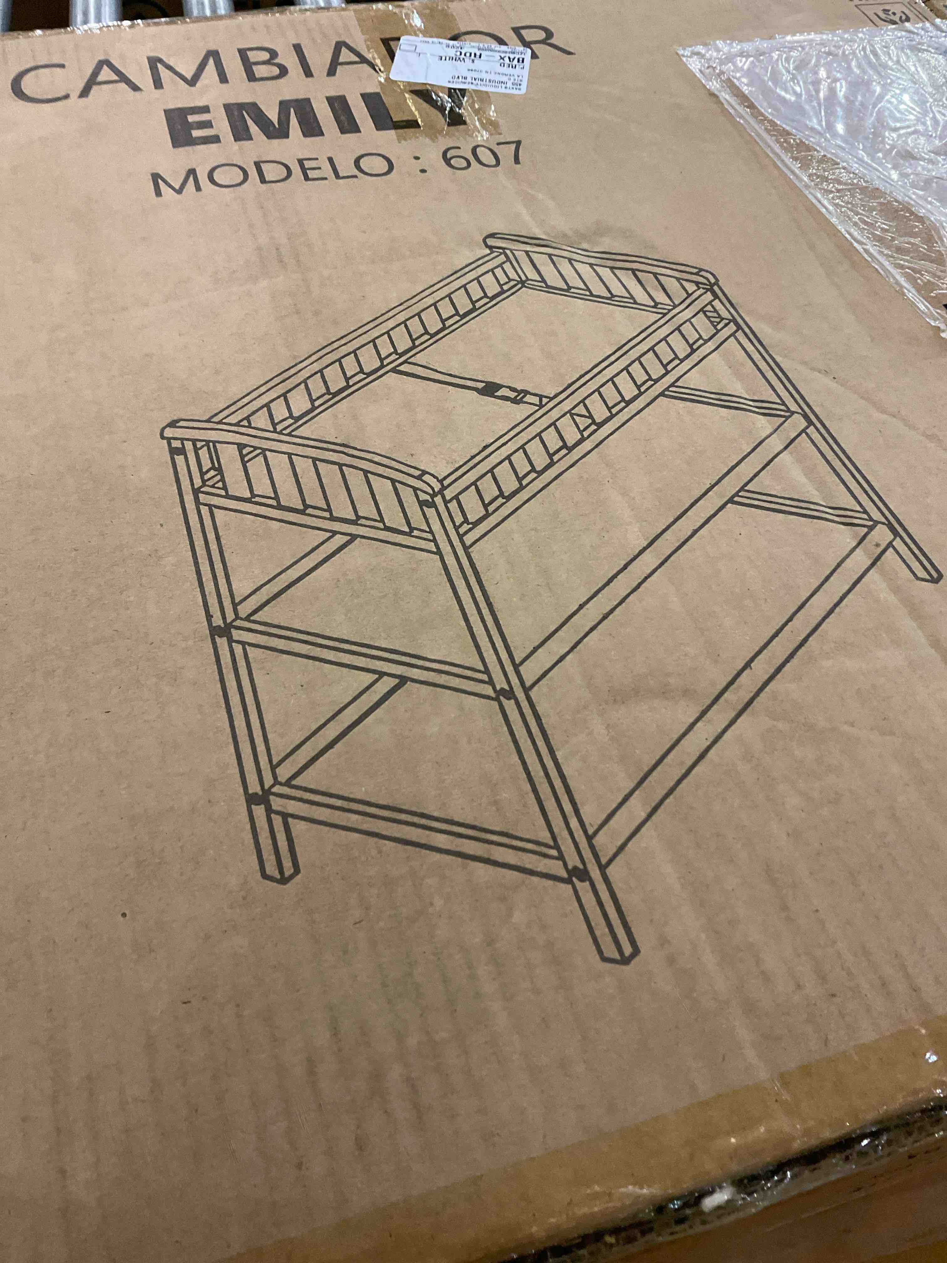 https://s3.amazonaws.com/lotting-images-prod/BargainHunt/EXS01432638_1719924438786.jpeg