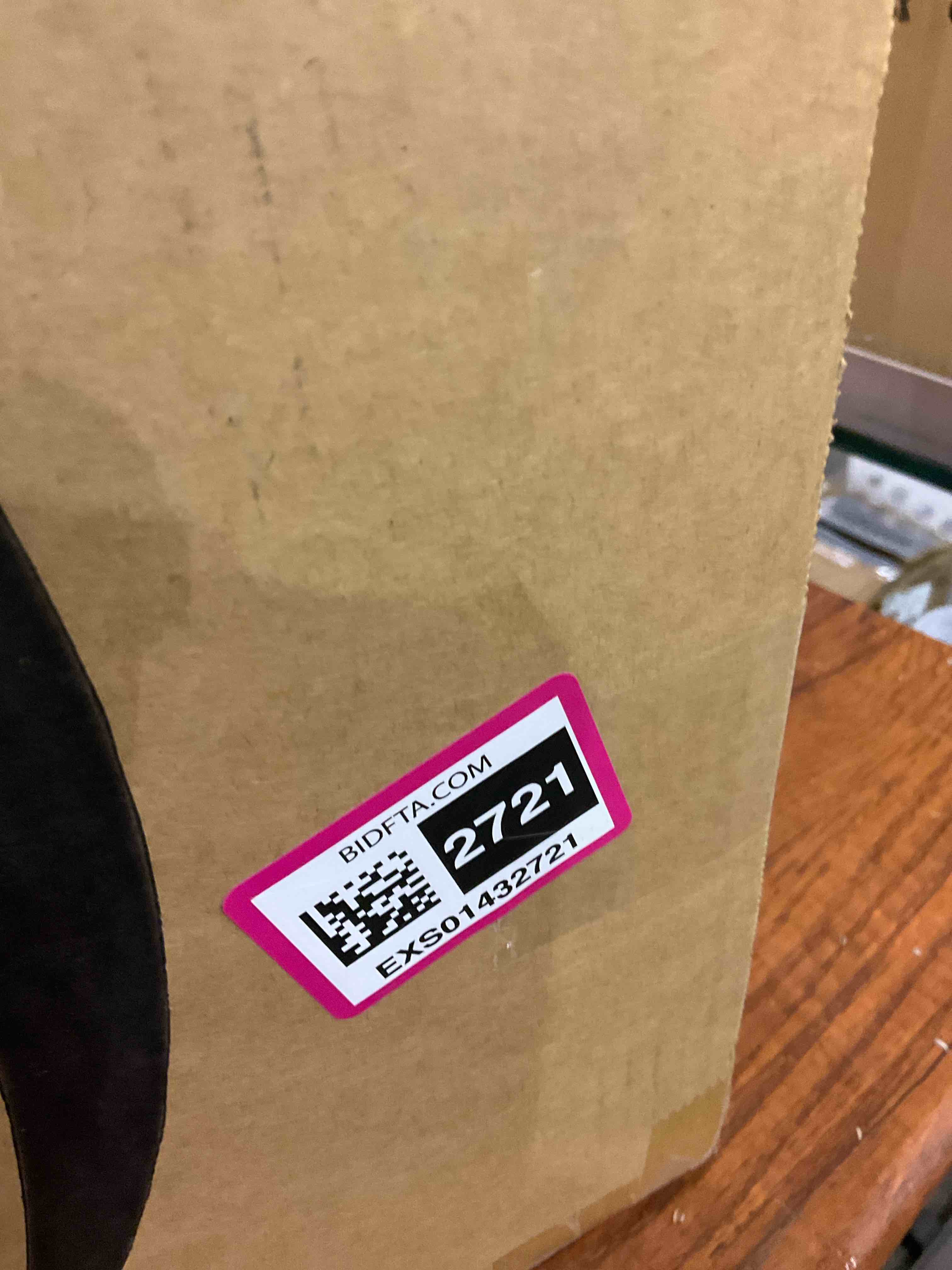 https://s3.amazonaws.com/lotting-images-prod/BargainHunt/EXS01432721_1720008996592.jpeg