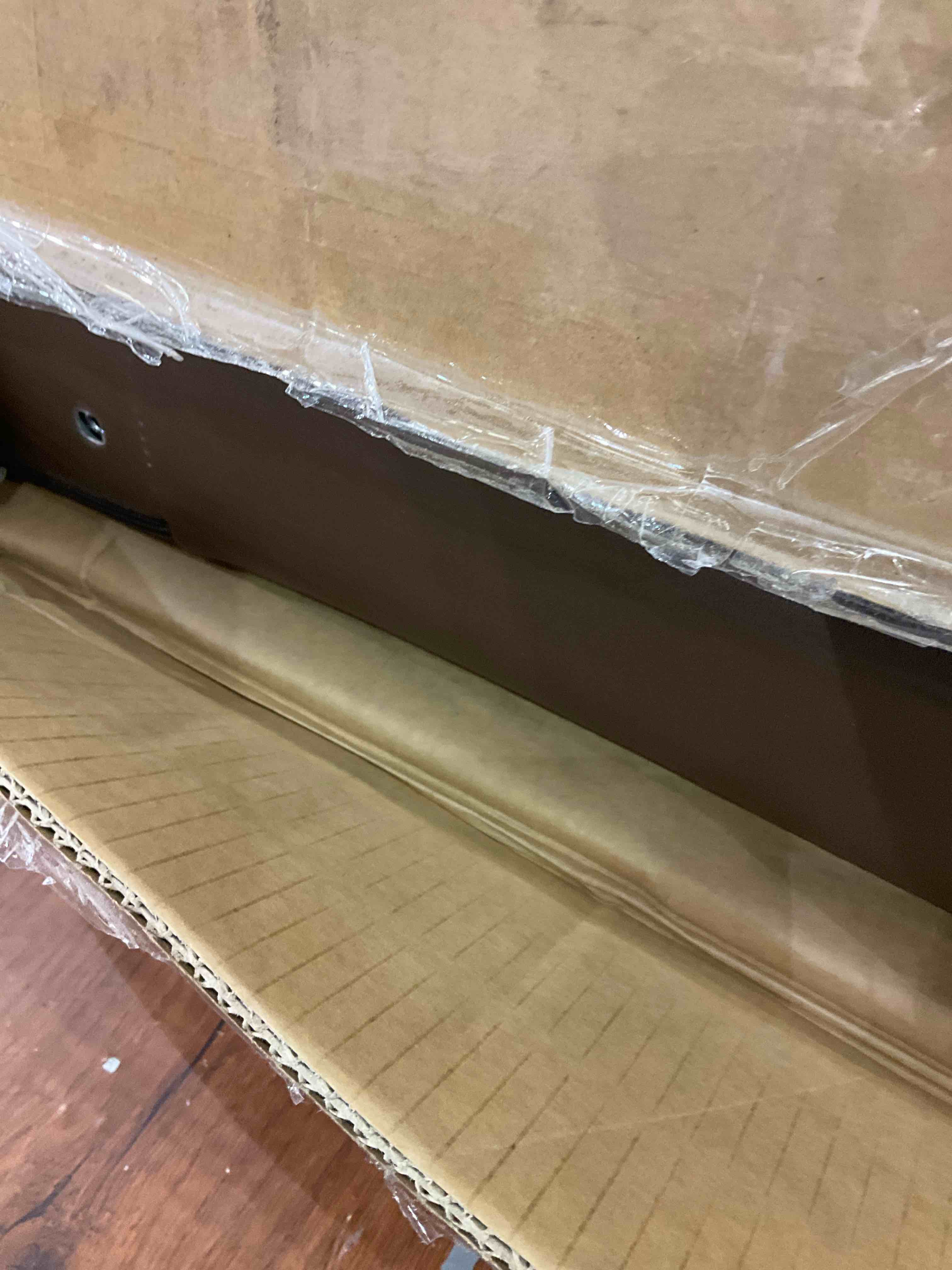 https://s3.amazonaws.com/lotting-images-prod/BargainHunt/EXS01432722_1720009103387.jpeg