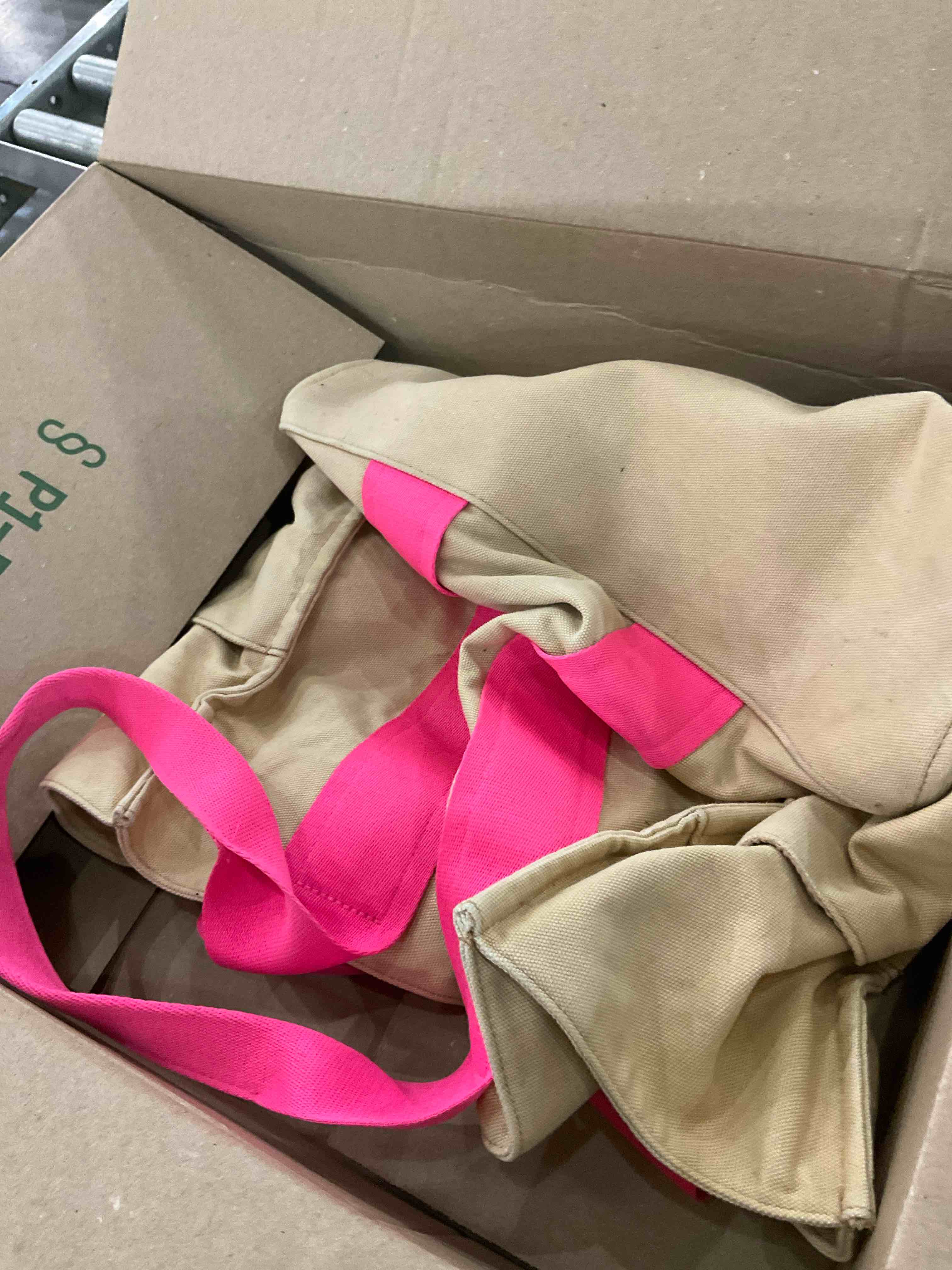 https://s3.amazonaws.com/lotting-images-prod/BargainHunt/EXS01432772_1720026242500.jpeg