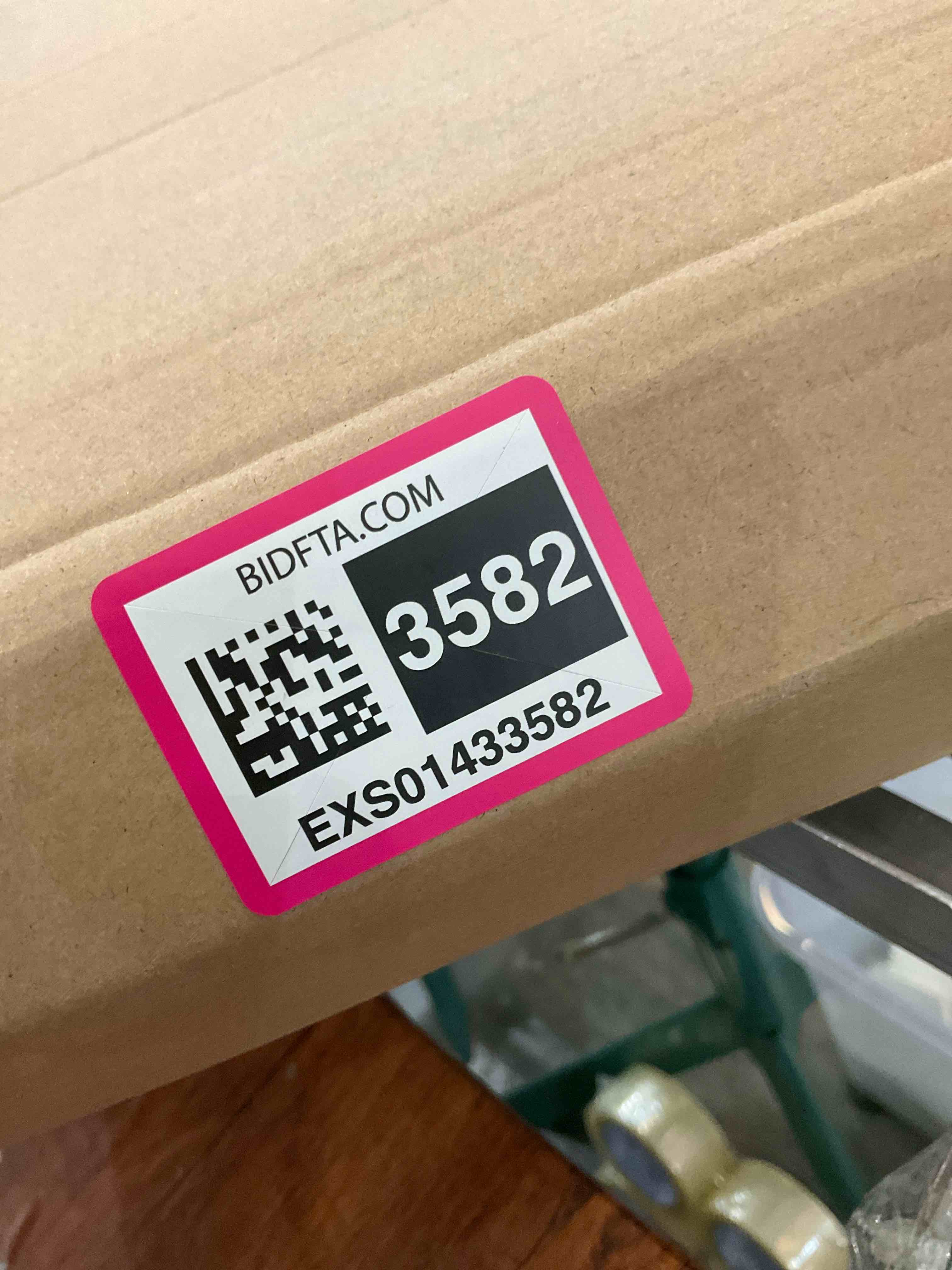 https://s3.amazonaws.com/lotting-images-prod/BargainHunt/EXS01433582_1719250790522.jpeg