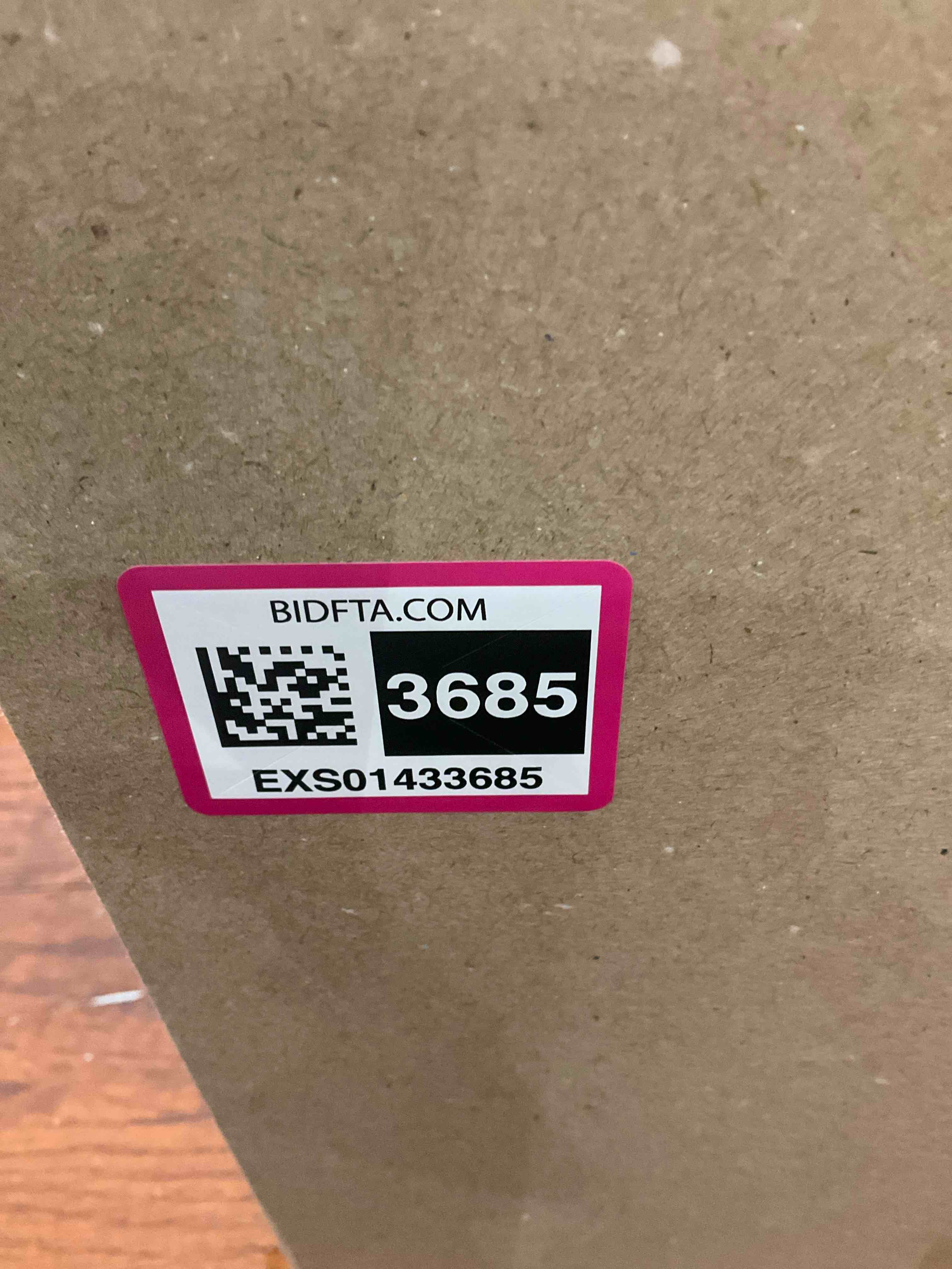 https://s3.amazonaws.com/lotting-images-prod/BargainHunt/EXS01433685_1719325074992.jpeg