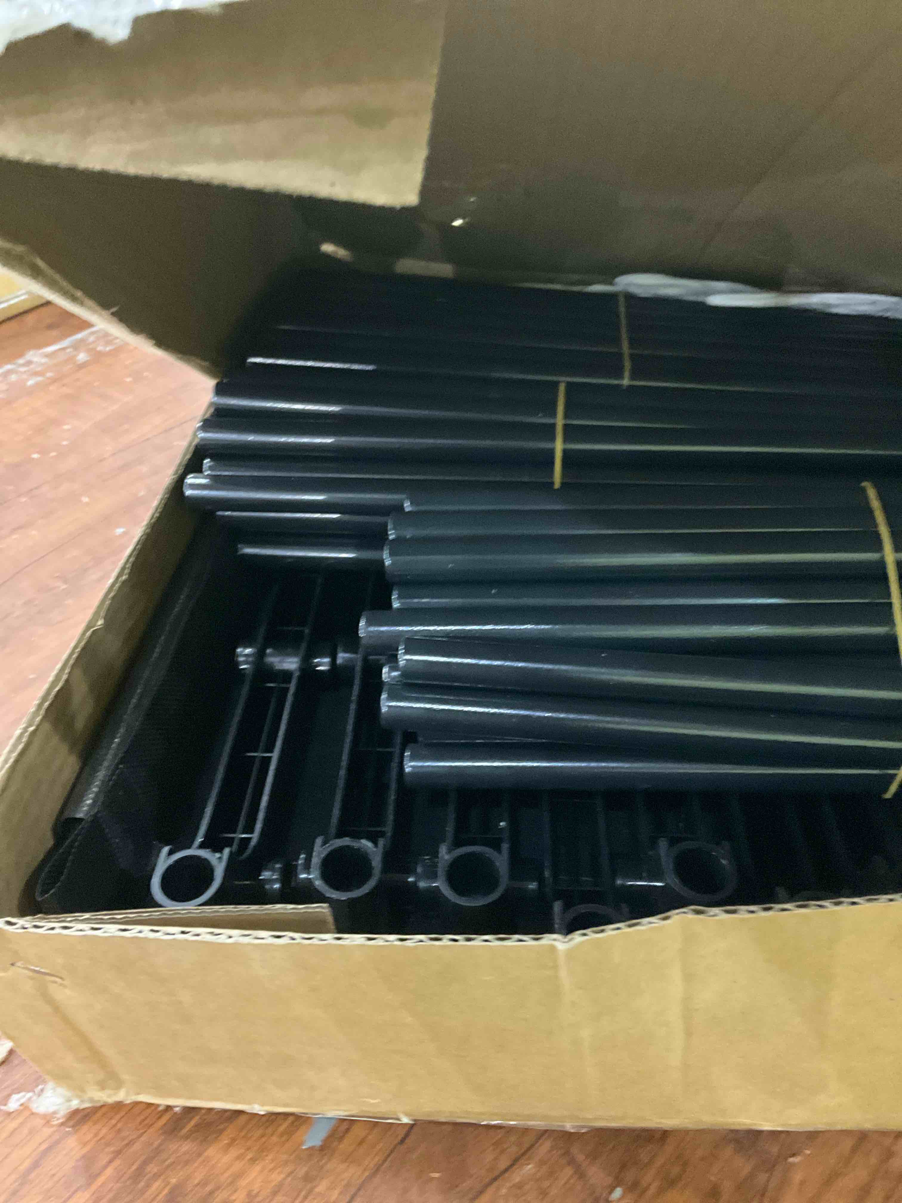 https://s3.amazonaws.com/lotting-images-prod/BargainHunt/EXS01433821_1719403796012.jpeg