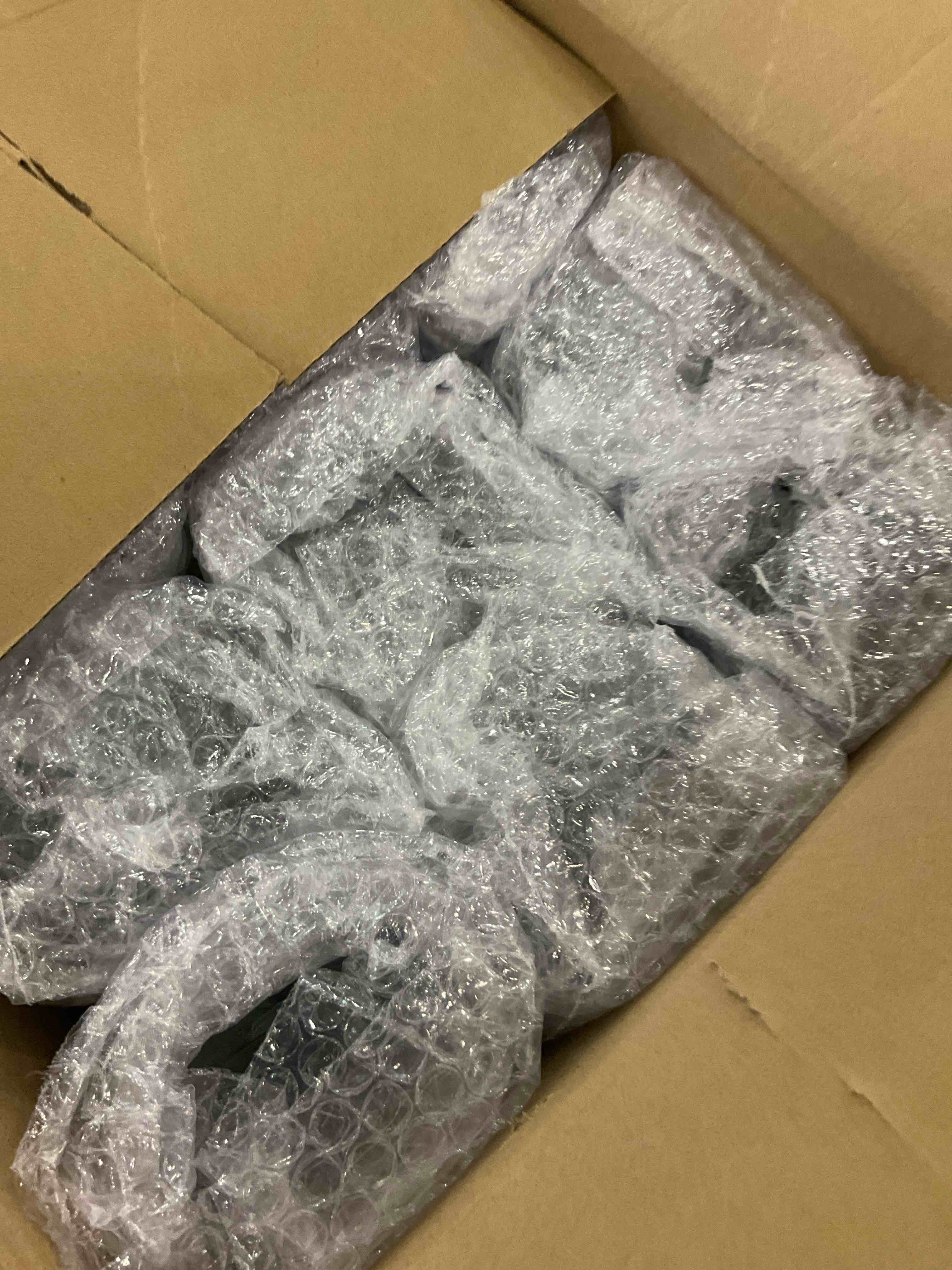 https://s3.amazonaws.com/lotting-images-prod/BargainHunt/EXS01434246_1719491297114.jpeg