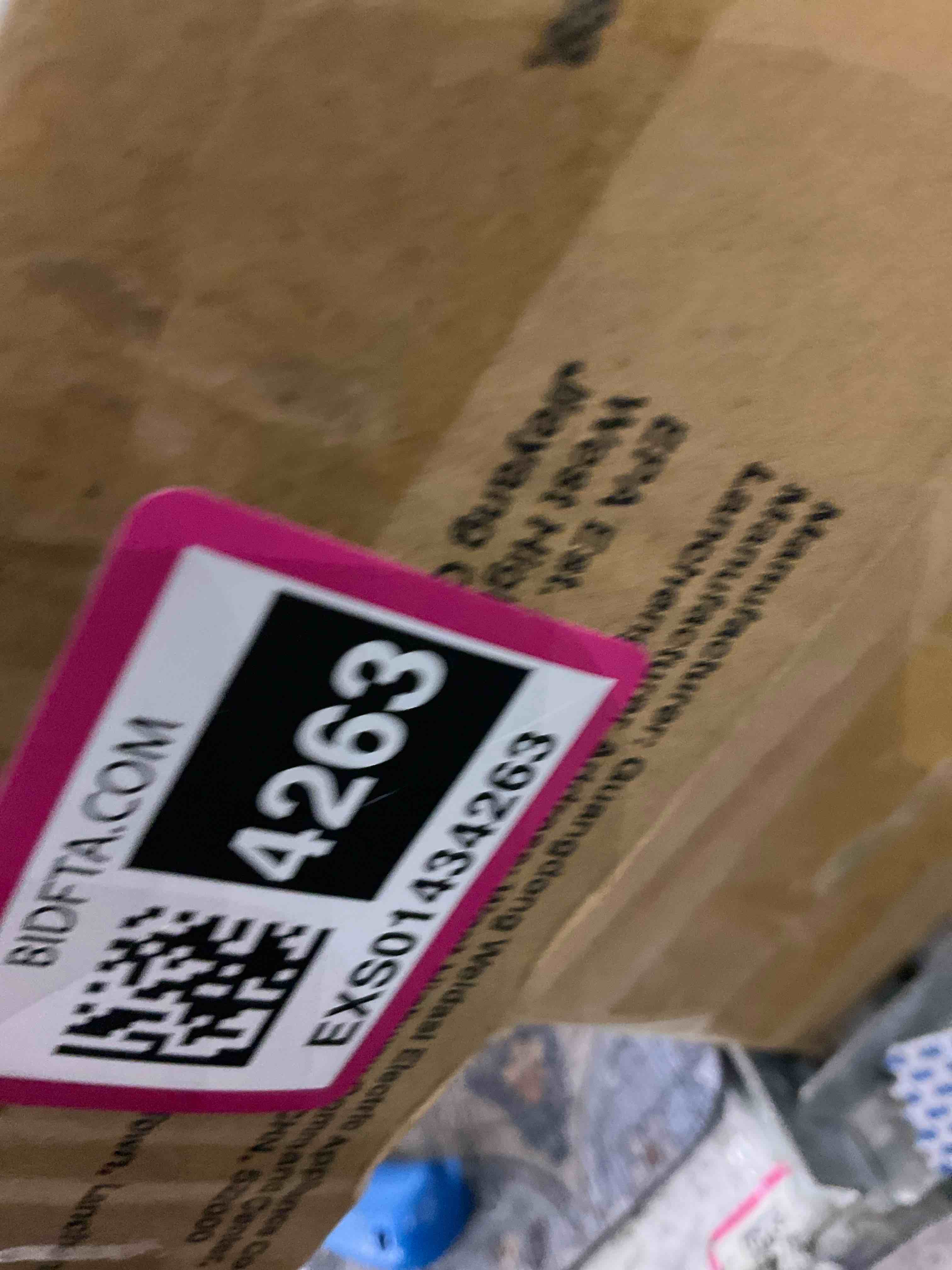 https://s3.amazonaws.com/lotting-images-prod/BargainHunt/EXS01434263_1719496161167.jpeg
