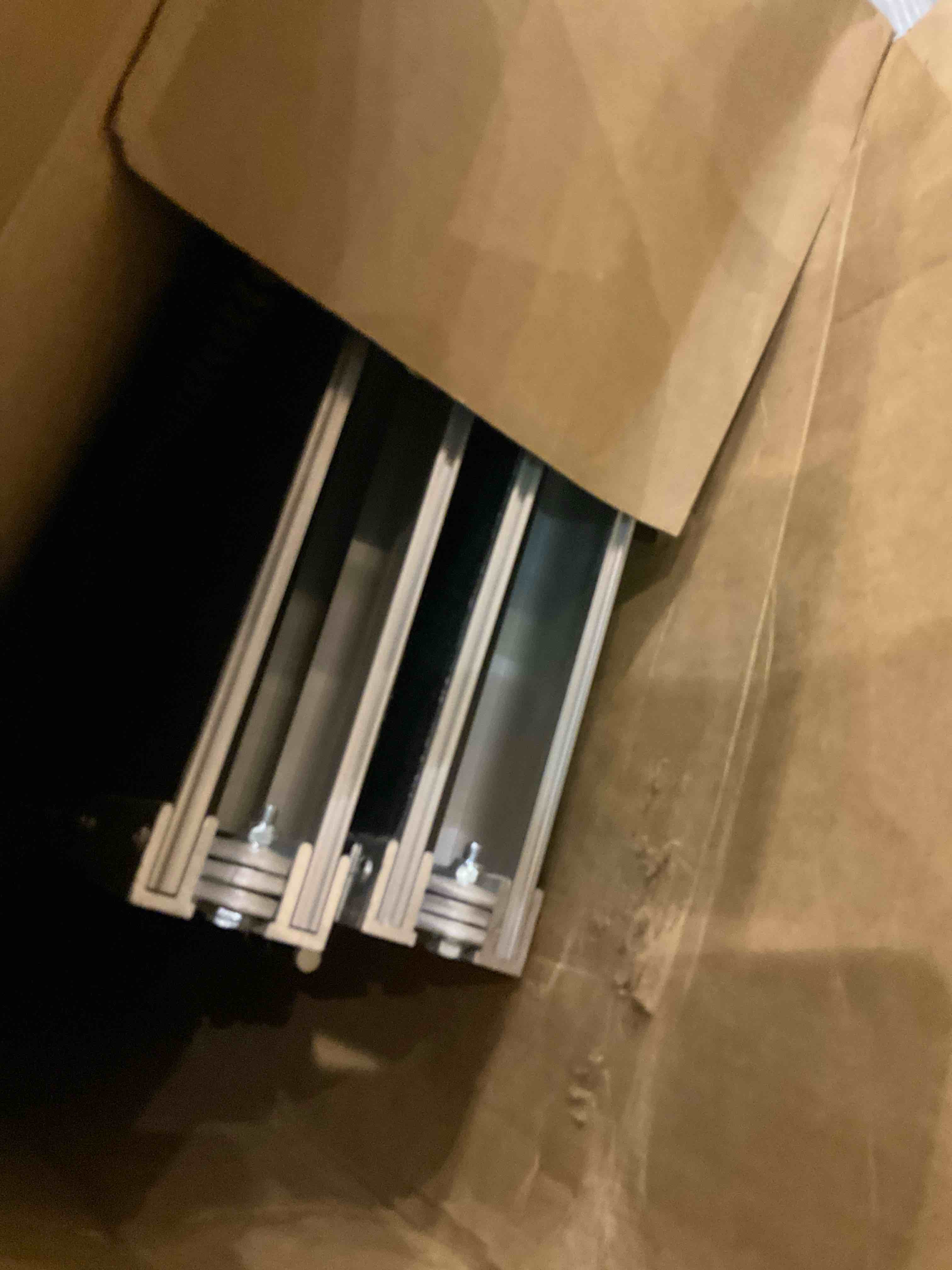 https://s3.amazonaws.com/lotting-images-prod/BargainHunt/EXS01434442_1720442639455.jpeg