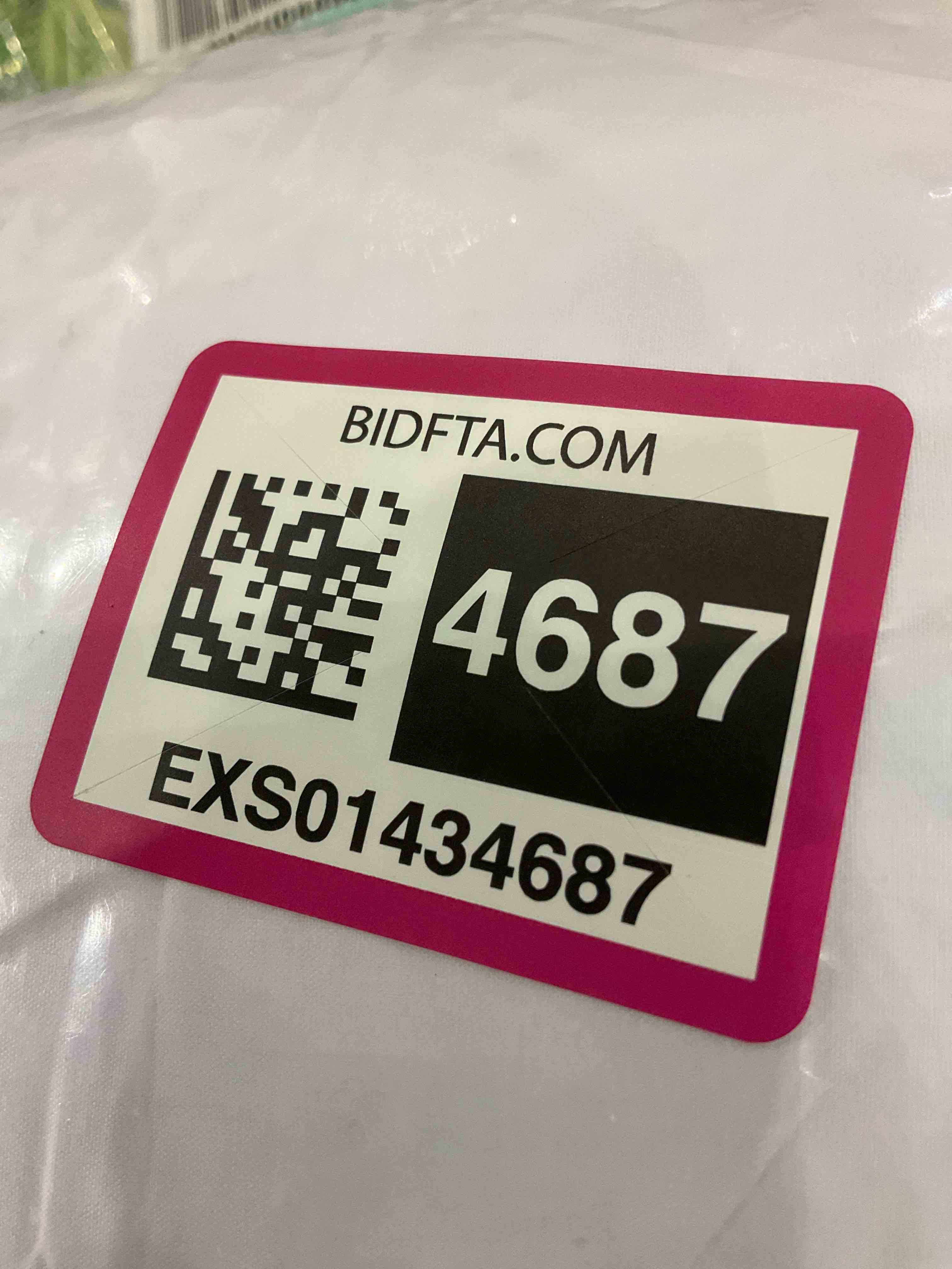 https://s3.amazonaws.com/lotting-images-prod/BargainHunt/EXS01434687_1719487836956.jpeg