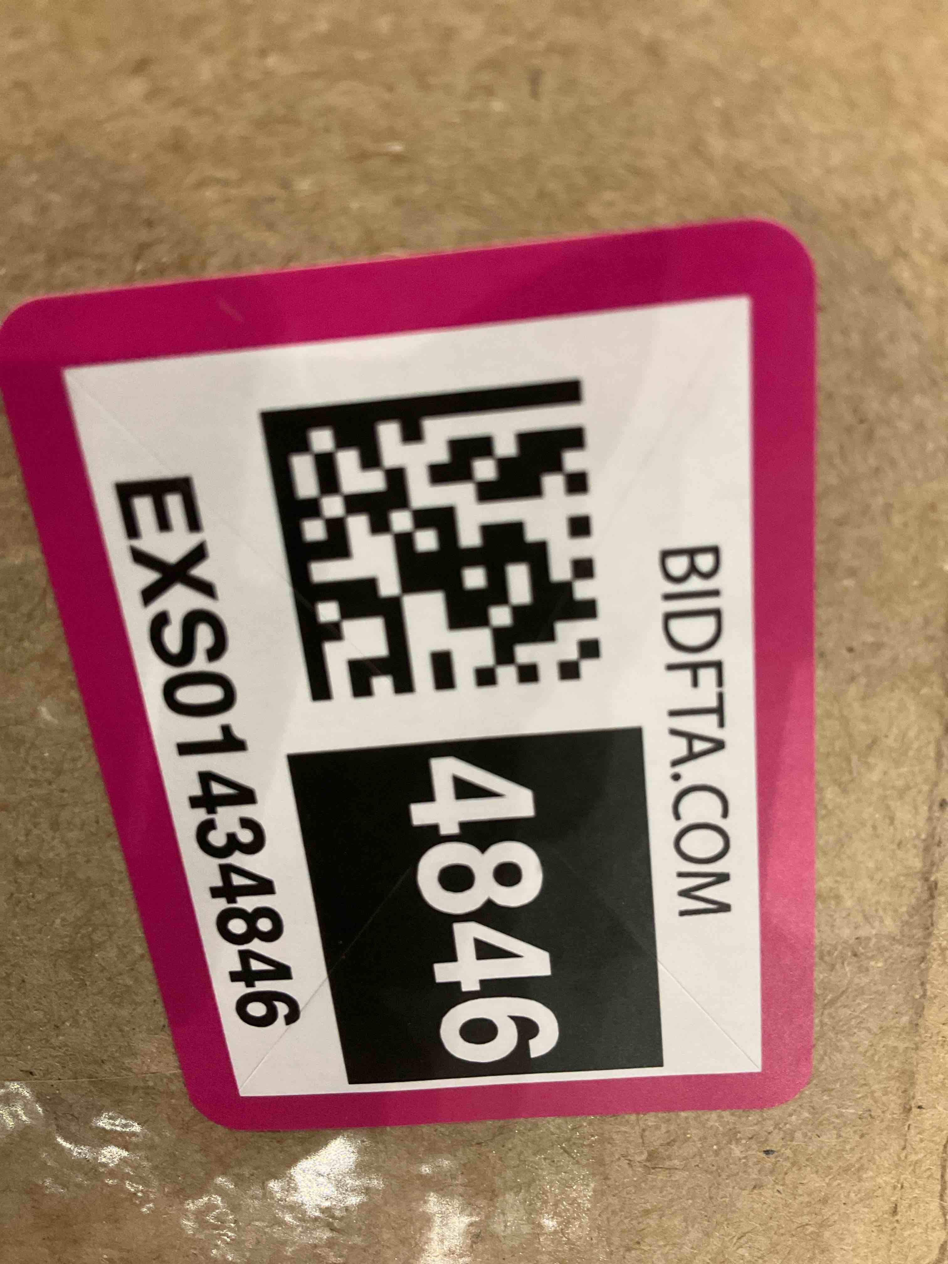 https://s3.amazonaws.com/lotting-images-prod/BargainHunt/EXS01434846_1720441361923.jpeg