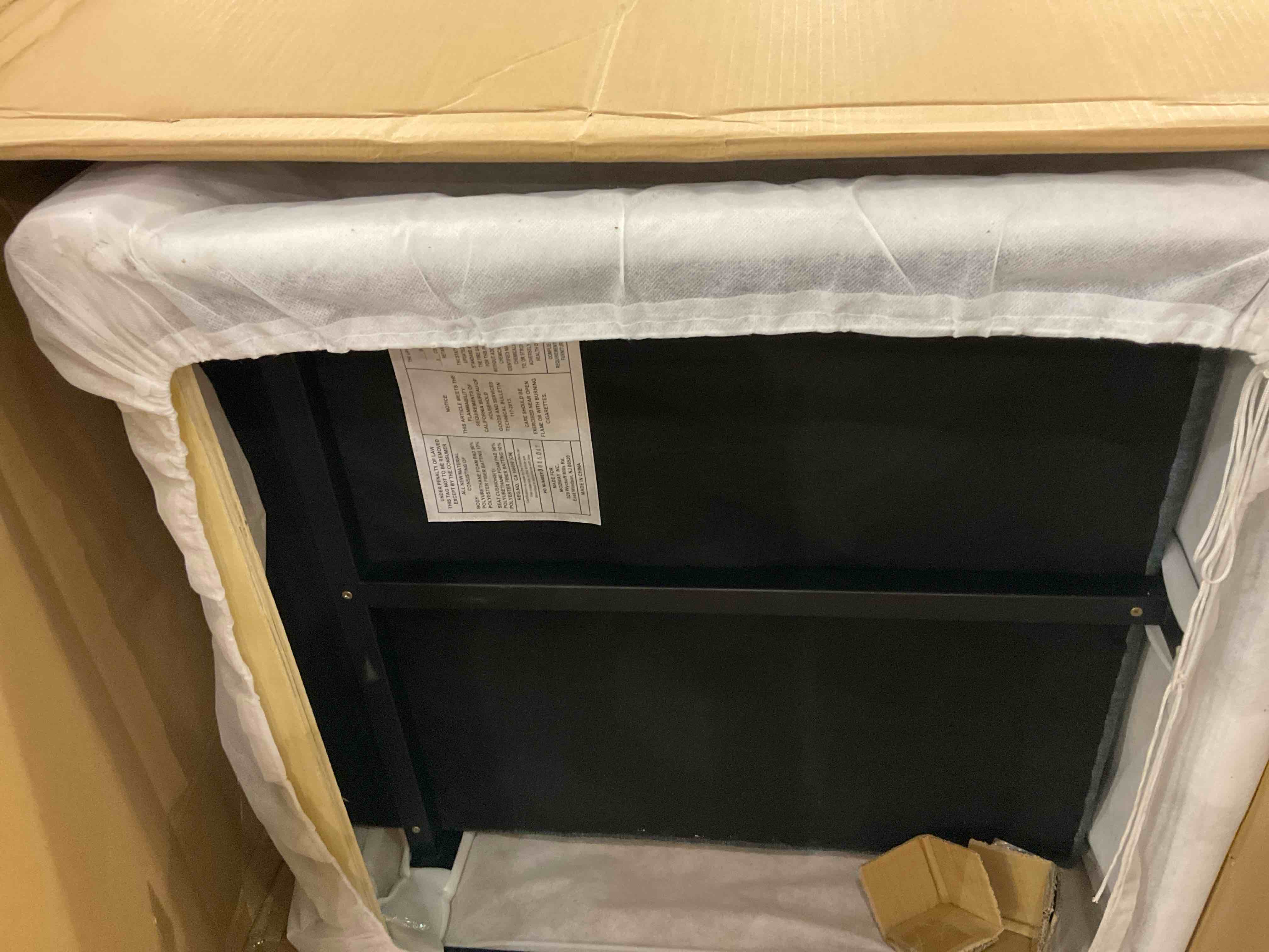 https://s3.amazonaws.com/lotting-images-prod/BargainHunt/EXS01435279_1719412152124.jpeg