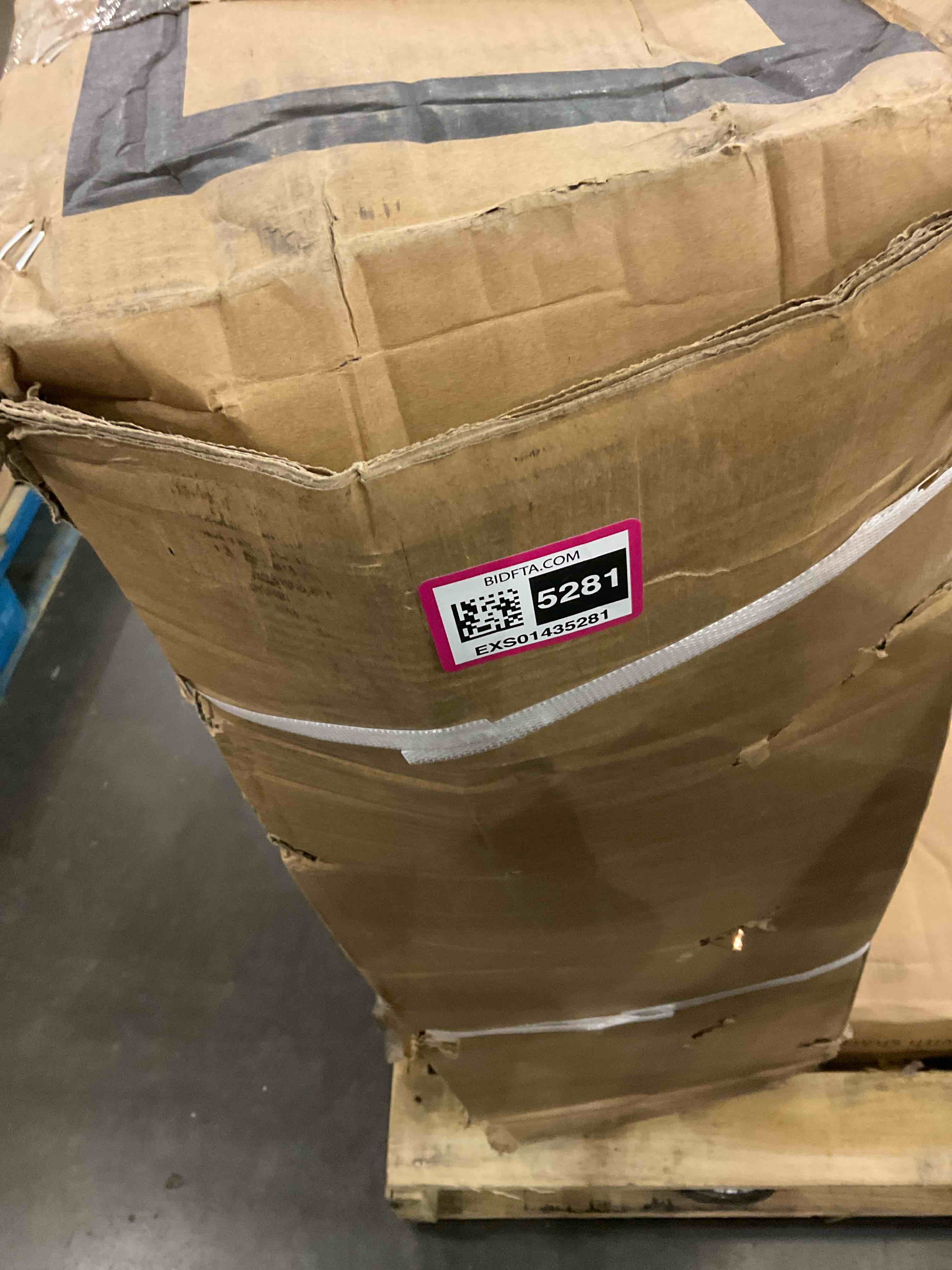 https://s3.amazonaws.com/lotting-images-prod/BargainHunt/EXS01435281_1719412559325.jpeg
