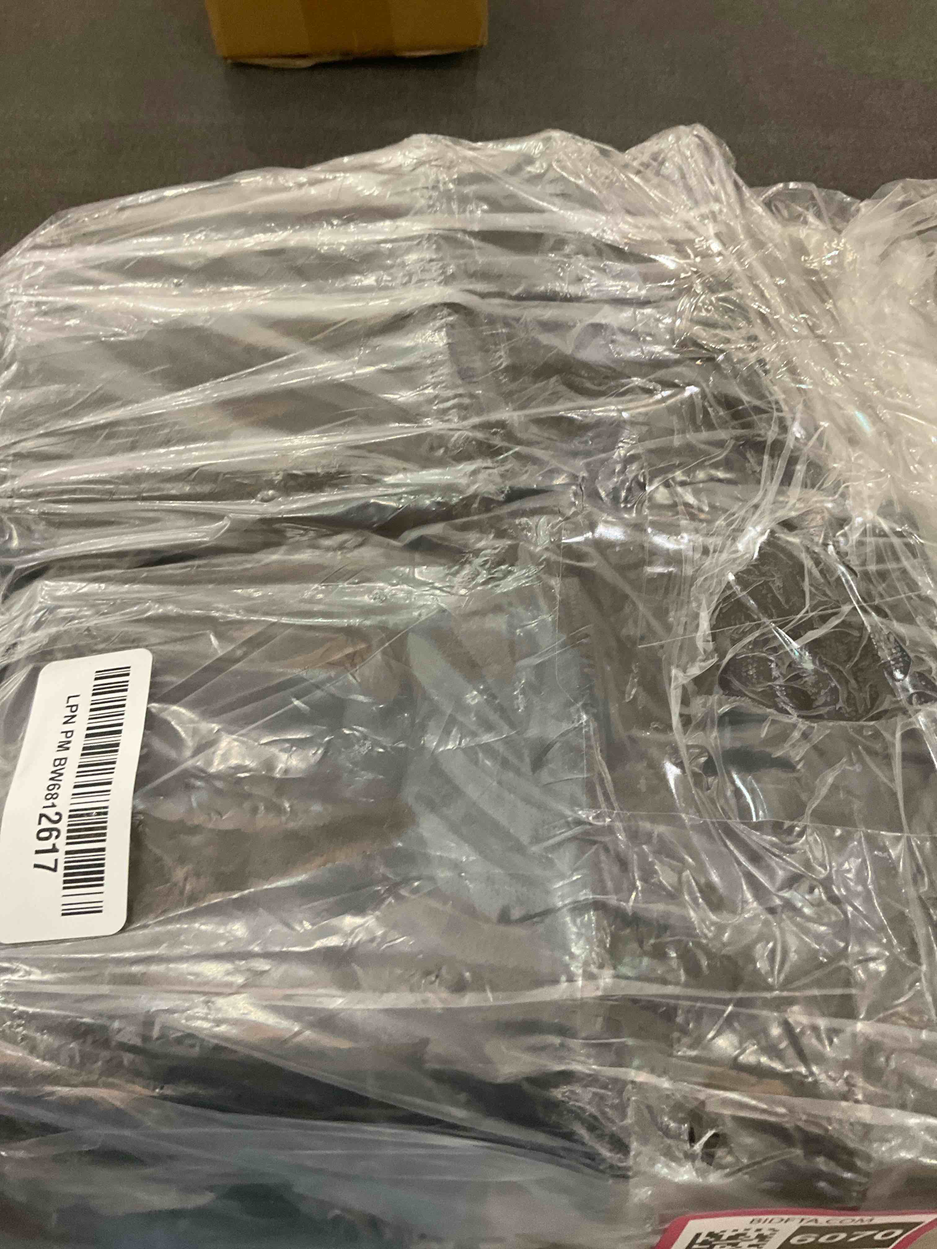 https://s3.amazonaws.com/lotting-images-prod/BargainHunt/EXS01436070_1719334210790.jpeg