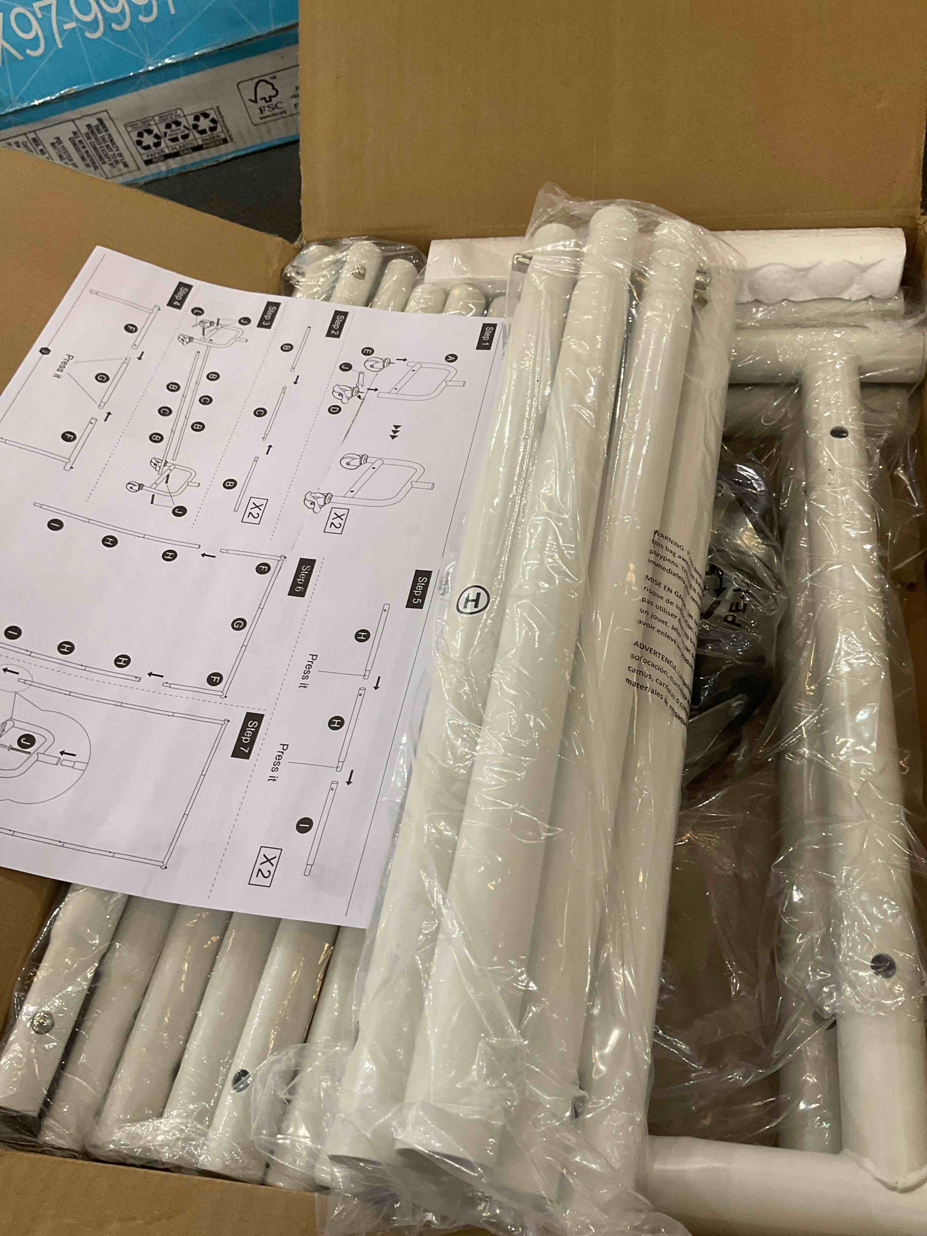 https://s3.amazonaws.com/lotting-images-prod/BargainHunt/EXS01436072_1719334392946.jpeg